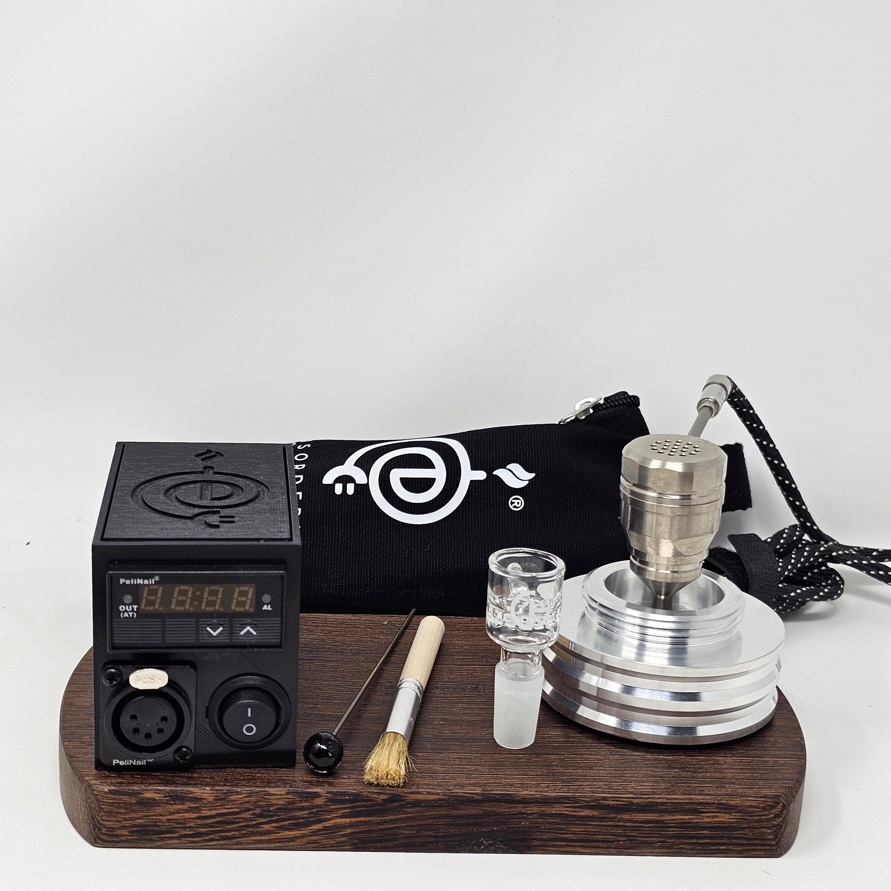 The B1 is the step up from the B0. This kit is constructed with the standard 22mm diffuser and shovelhead bowl. The design is such that it completely covers the exposed coil and provides increased airflow. We offer 14mm Male or 19mm Male posts for the shovelhead but others including 14mm Female or 10mm Male may be available upon request.