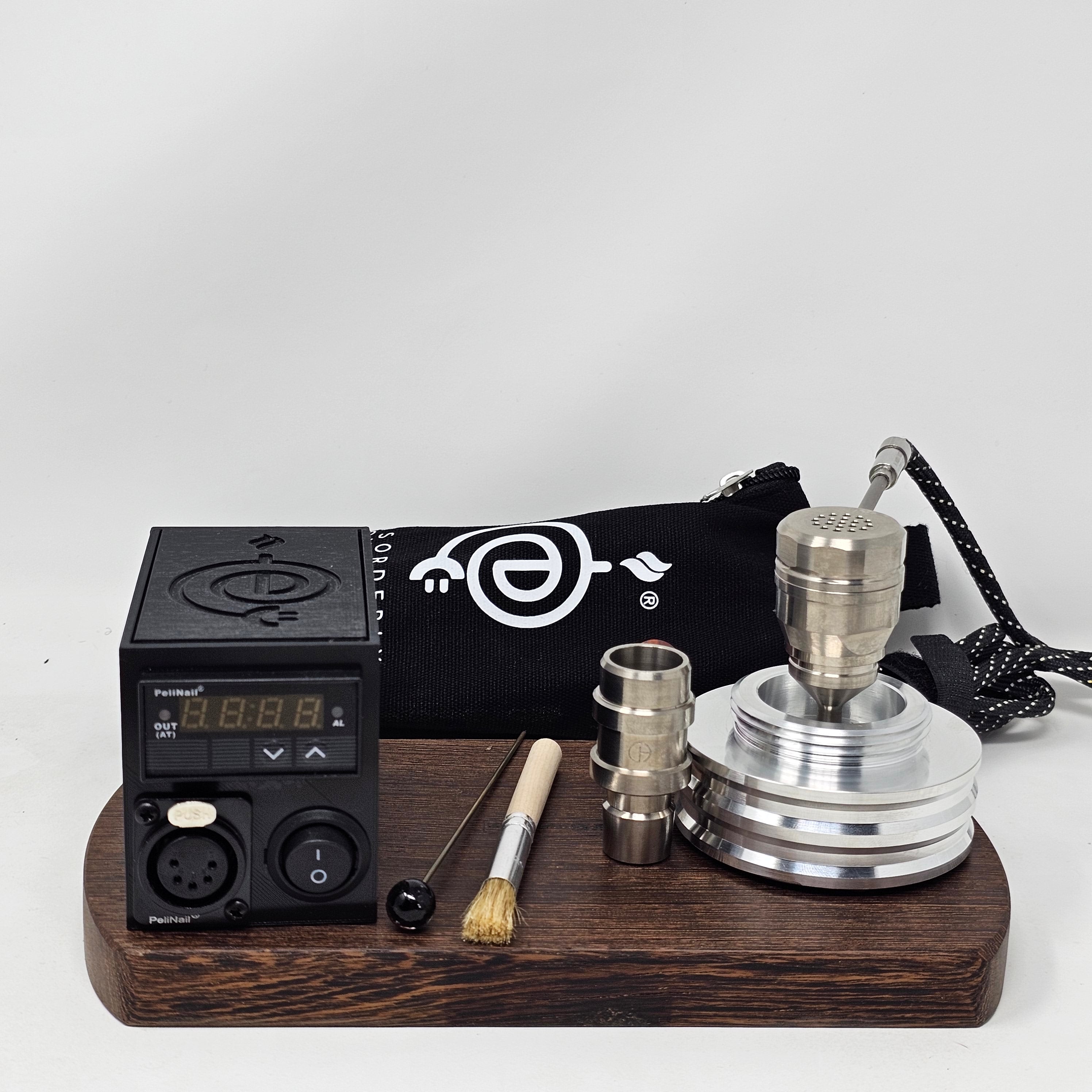 The B1 is the step up from the B0. This kit is constructed with the standard 22mm diffuser and shovelhead bowl. The design is such that it completely covers the exposed coil and provides increased airflow. We offer 14mm Male or 19mm Male posts for the shovelhead but others including 14mm Female or 10mm Male may be available upon request.