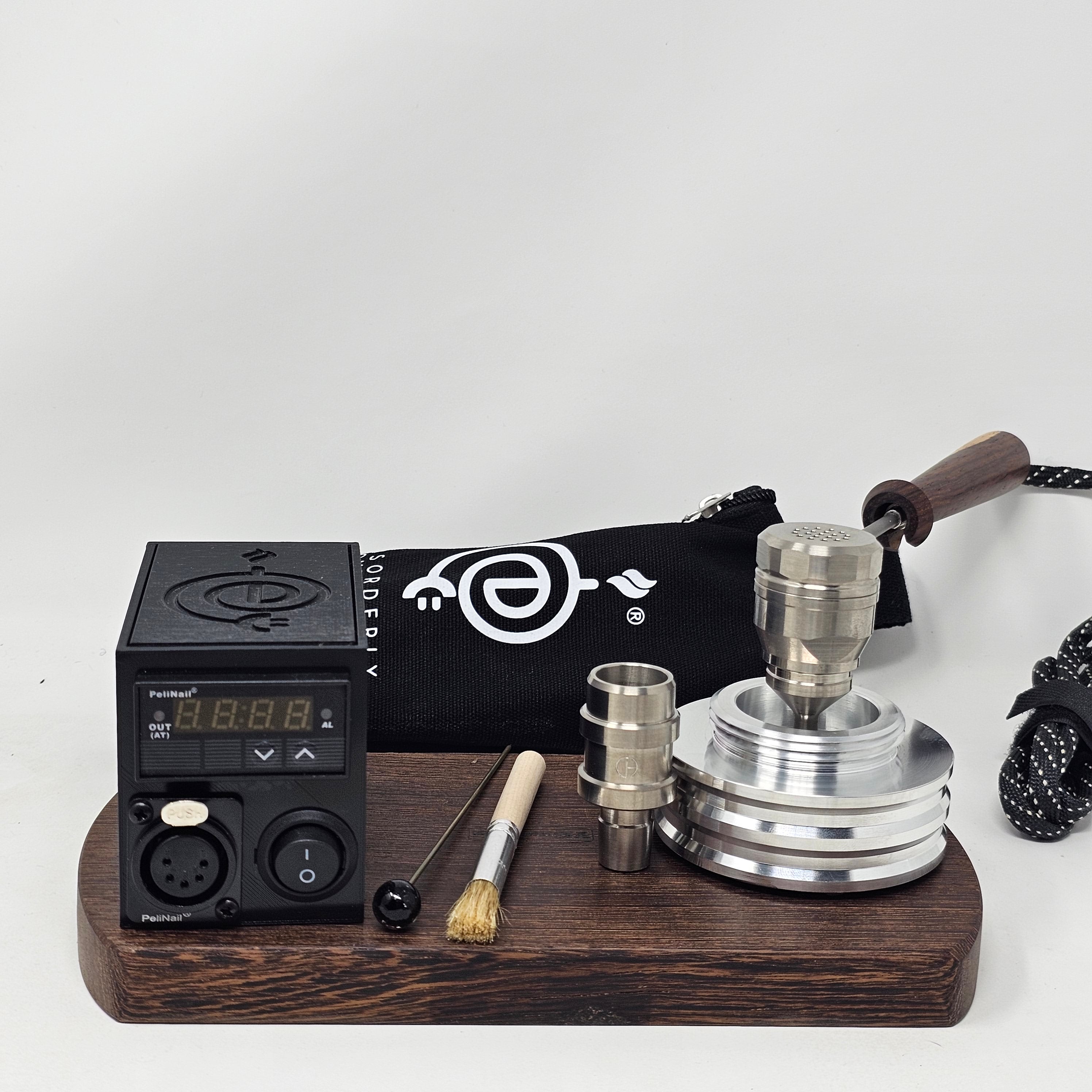 The B1 is the step up from the B0. This kit is constructed with the standard 22mm diffuser and shovelhead bowl. The design is such that it completely covers the exposed coil and provides increased airflow. We offer 14mm Male or 19mm Male posts for the shovelhead but others including 14mm Female or 10mm Male may be available upon request.