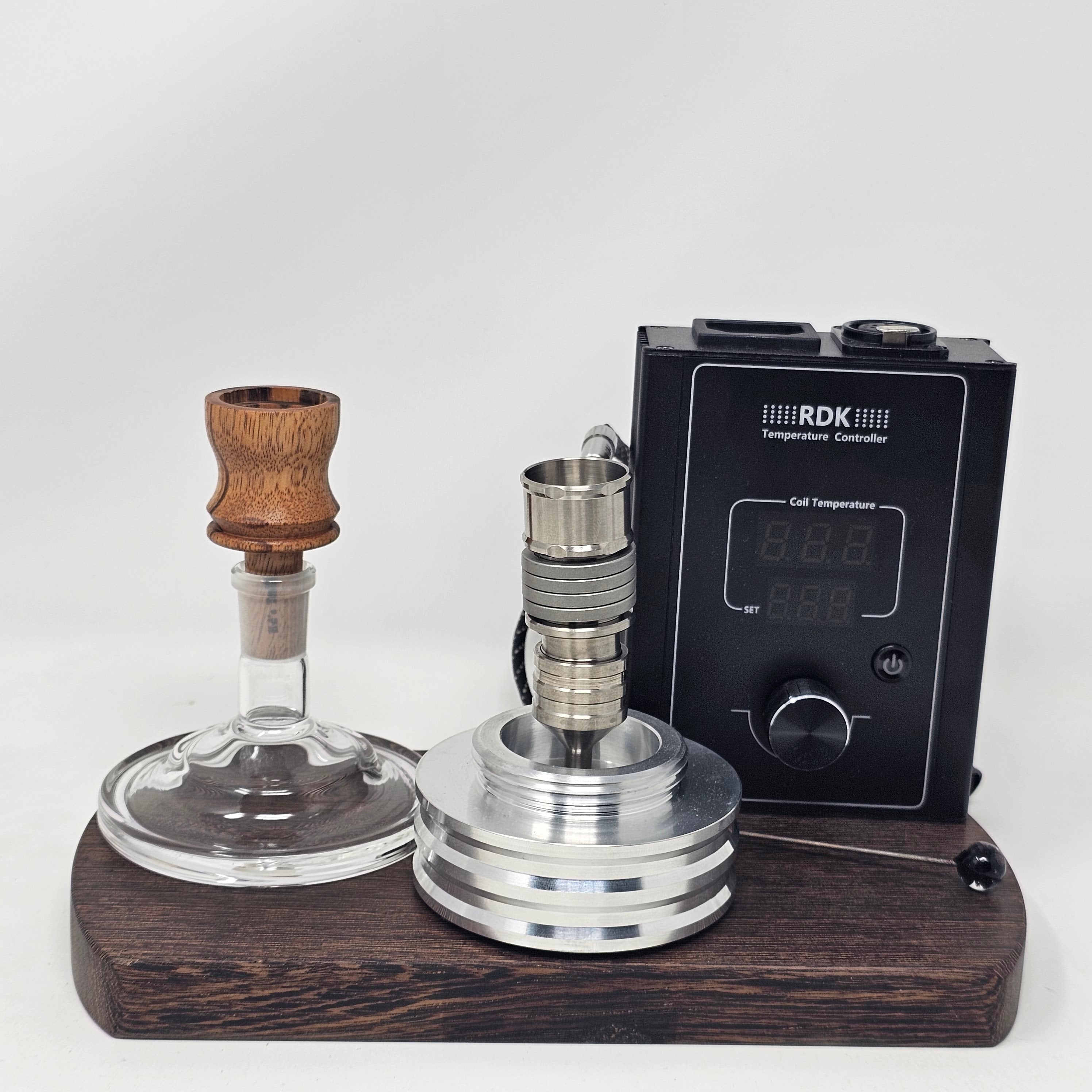 The new Cannabis Hardware Flowerpot F16 head is created at a time where ball vapes require some refinement. This new flowerpot head packs a punch as the heat sink is improved by the addition of a solid titanium machined cap and a machined screen at the bottom which further improves the conduction and retention of heat throughout the device.