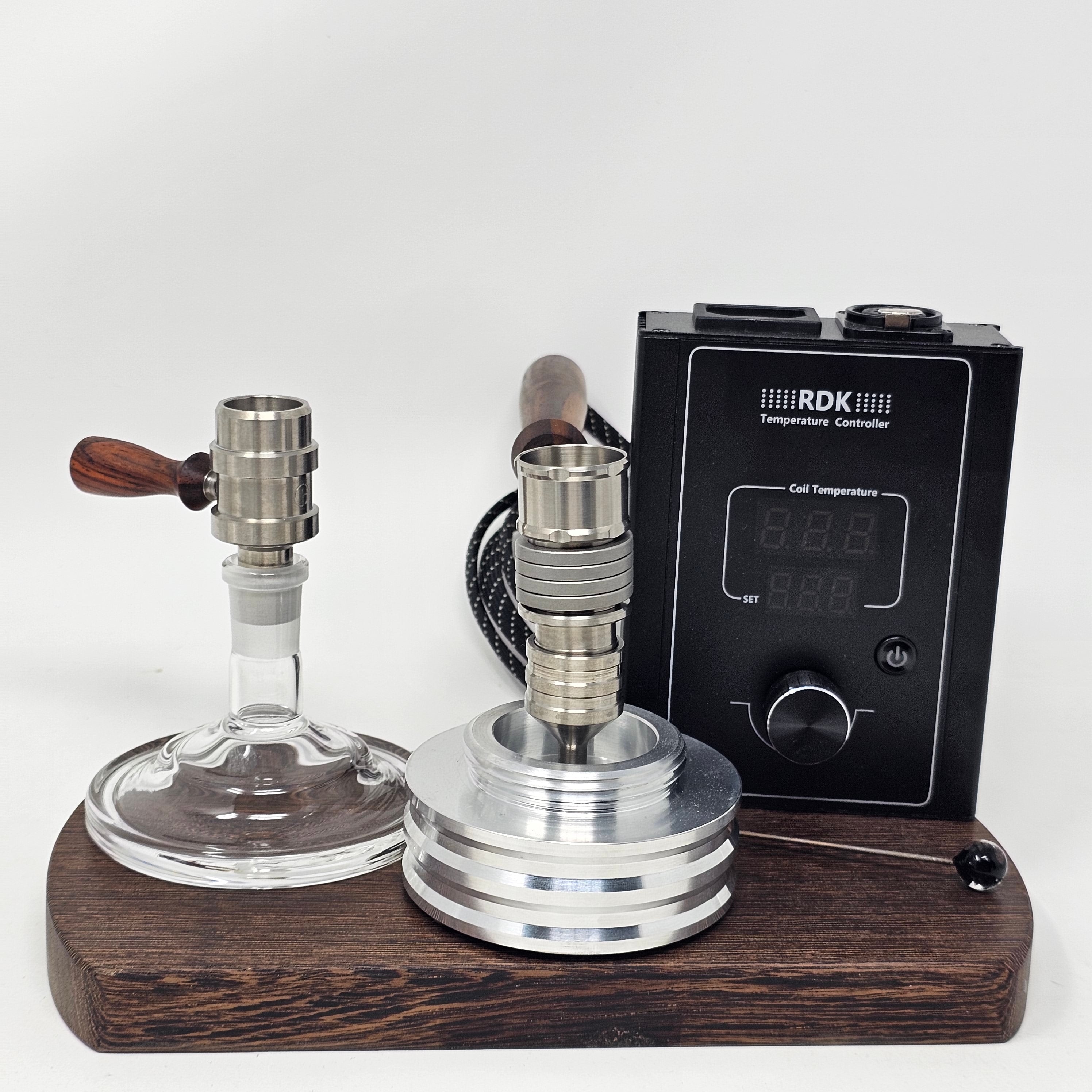 The new Cannabis Hardware Flowerpot F16 head is created at a time where ball vapes require some refinement. This new flowerpot head packs a punch as the heat sink is improved by the addition of a solid titanium machined cap and a machined screen at the bottom which further improves the conduction and retention of heat throughout the device.