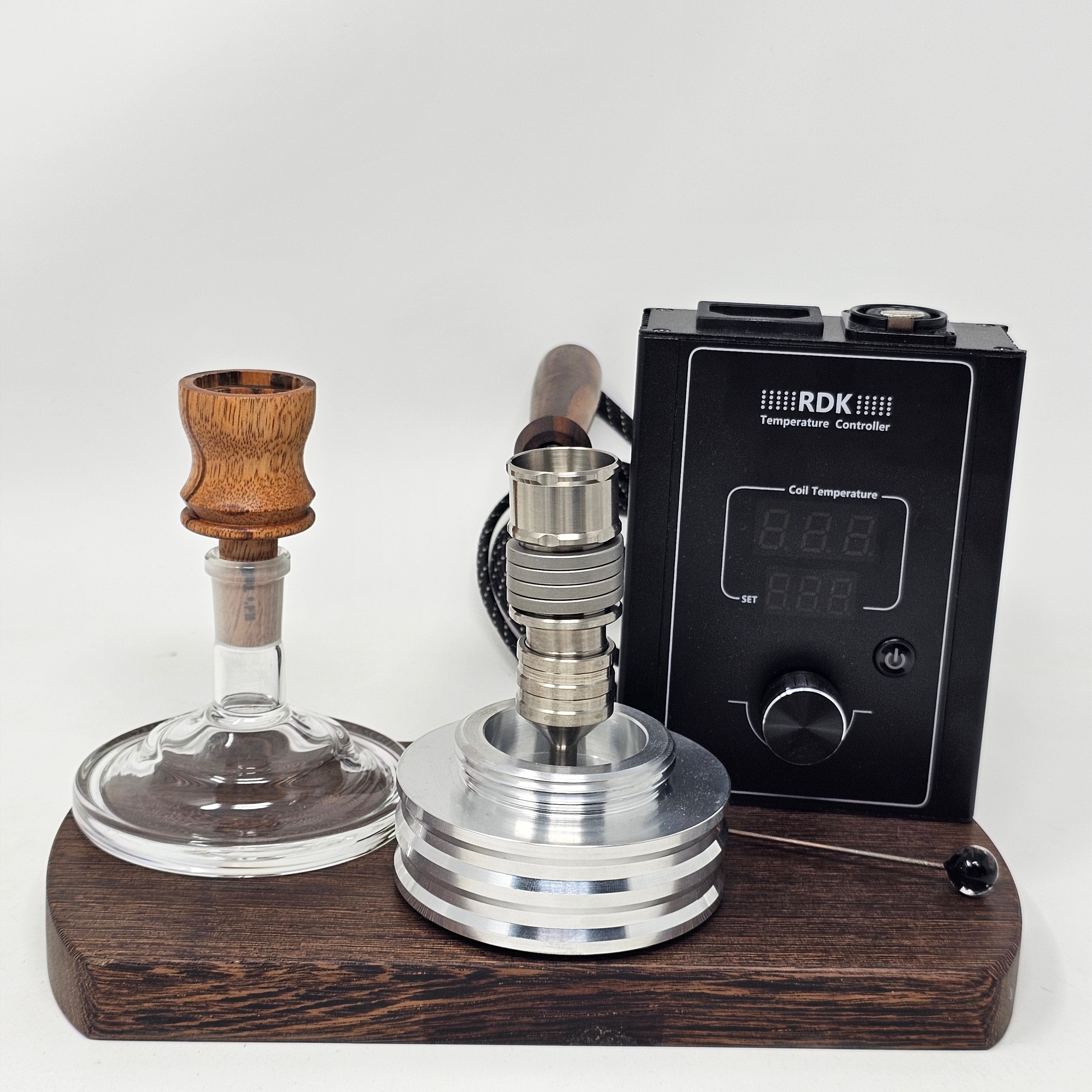 The new Cannabis Hardware Flowerpot F16 head is created at a time where ball vapes require some refinement. This new flowerpot head packs a punch as the heat sink is improved by the addition of a solid titanium machined cap and a machined screen at the bottom which further improves the conduction and retention of heat throughout the device.