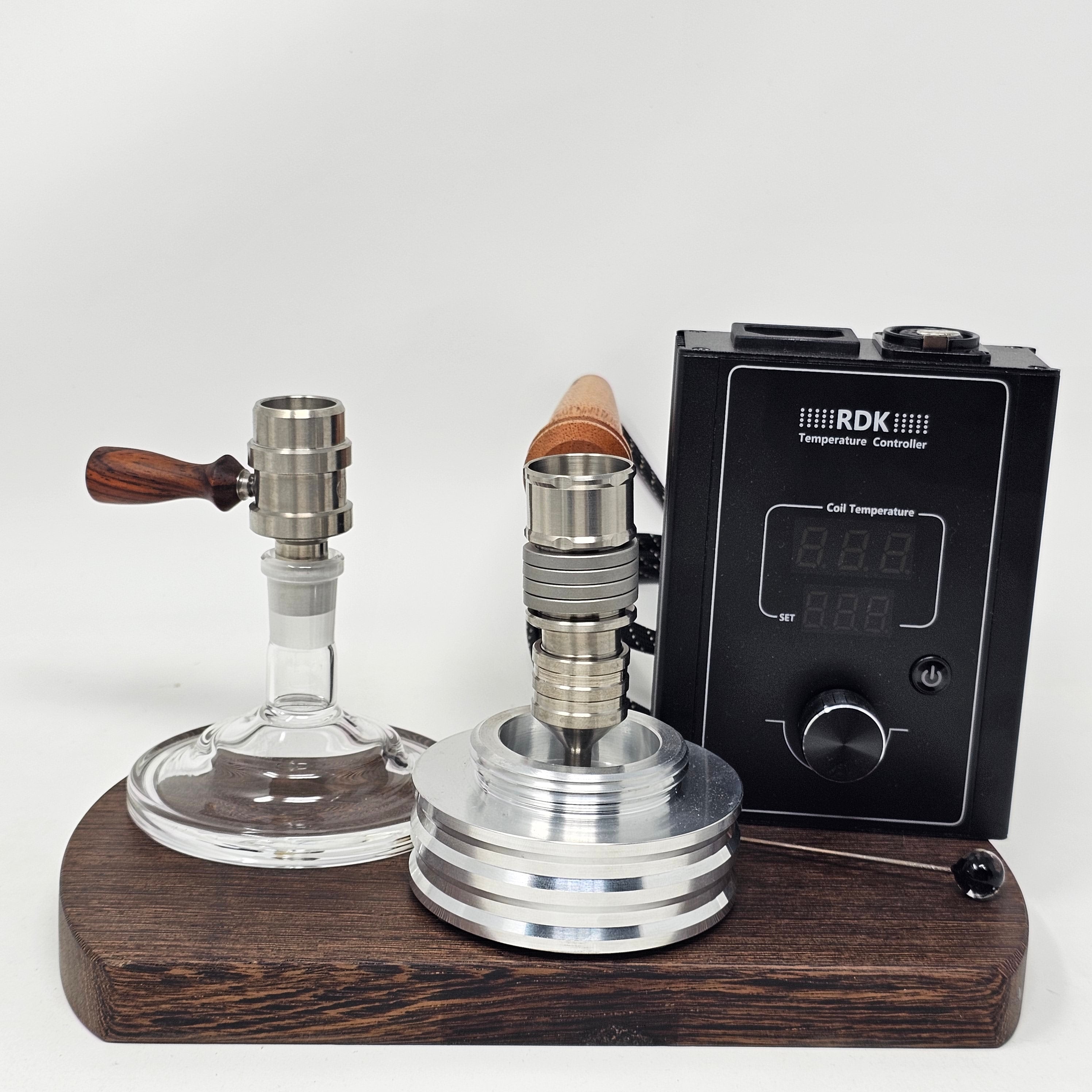The new Cannabis Hardware Flowerpot F16 head is created at a time where ball vapes require some refinement. This new flowerpot head packs a punch as the heat sink is improved by the addition of a solid titanium machined cap and a machined screen at the bottom which further improves the conduction and retention of heat throughout the device.