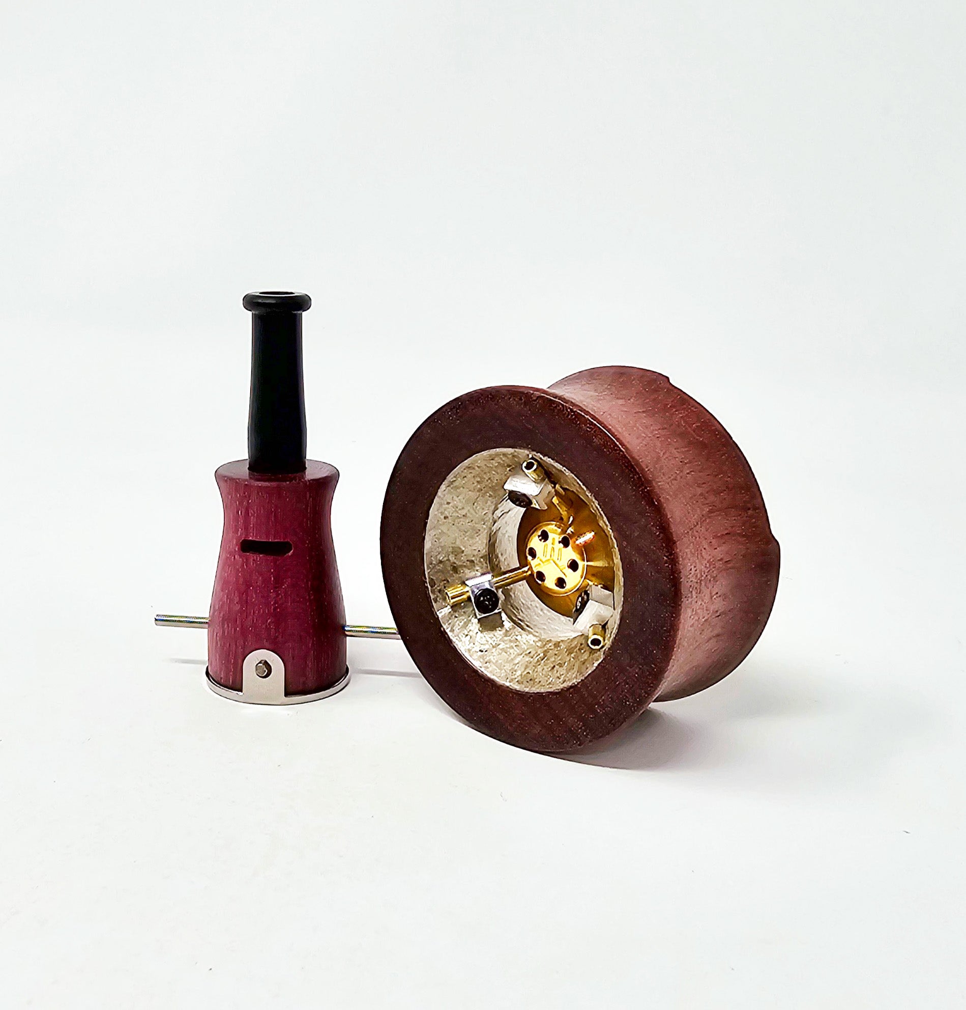Get Ready for the Next Evolution in Flame-Powered Vaping!
Introducing the Vapman Click.
With a significantly larger herb chamber for longer sessions, an innovative click-back mechanism, and ultrafast reset between hits, the Vapman Click delivers smooth, flavorful vapor with every use.
Built for seamless performance and lasting durability, it’s crafted to maximize taste, convenience, and enjoyment, wherever you go.