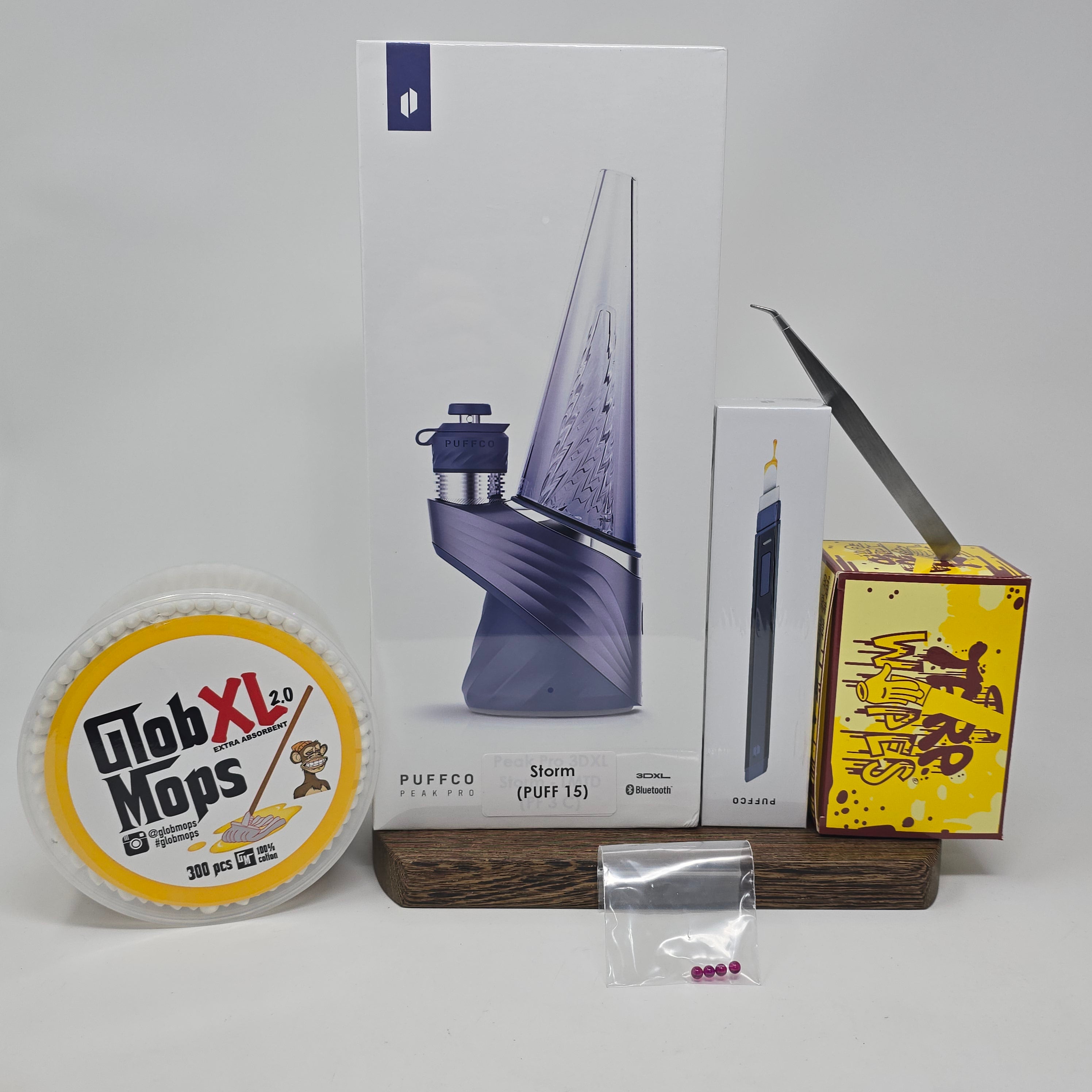 All the essentials to get you started with your Peak Pro 3DXL by Puffco! Includes all the tools for using and cleaning.
