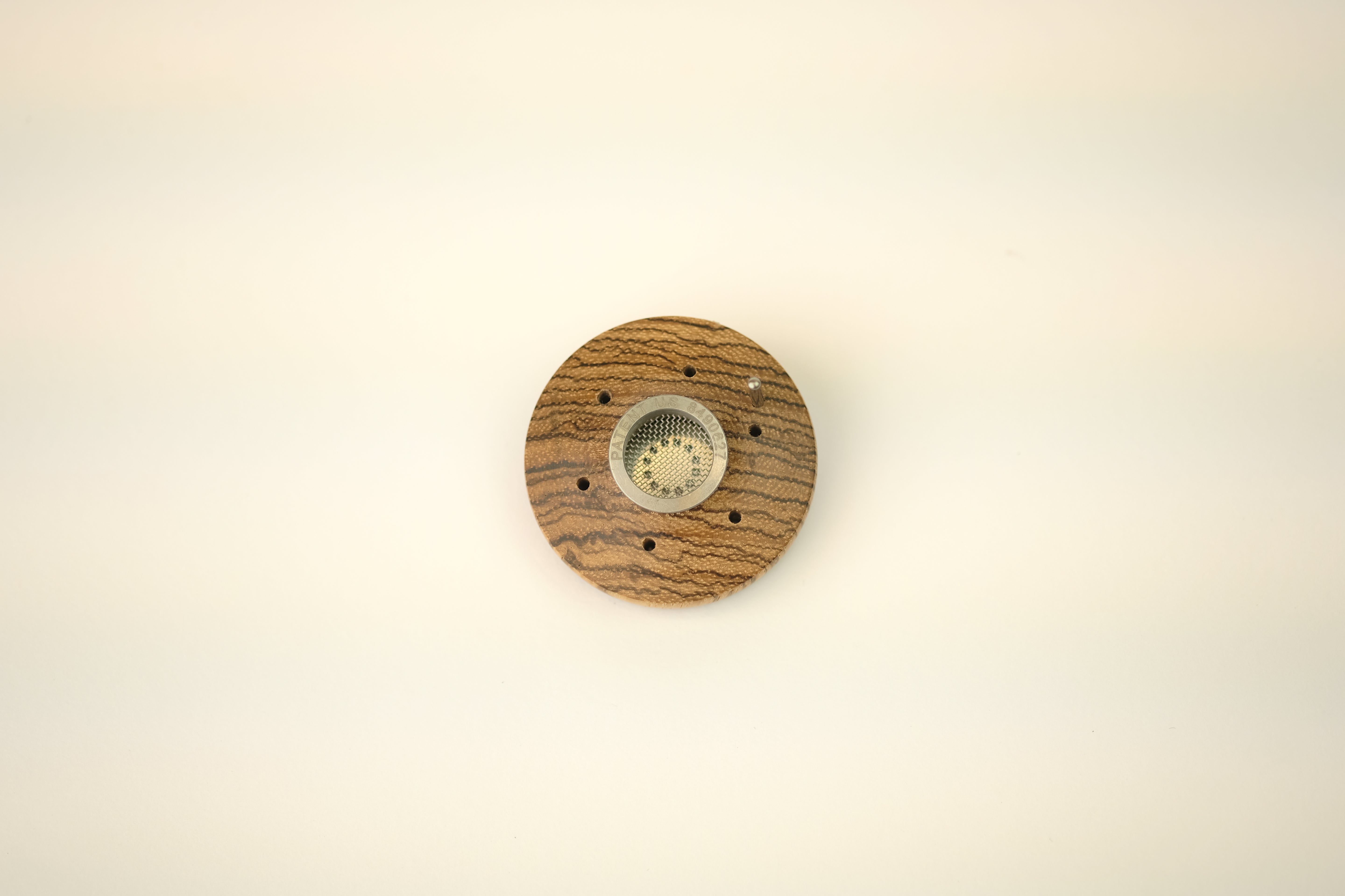 Lotus is a pure convection vaporizer; its sleek, California-patented design allows you to vaporize a vast load of up to 0.3g in the traditional pipe style while not compromising on flavor and producing best-in-class vapor clouds.