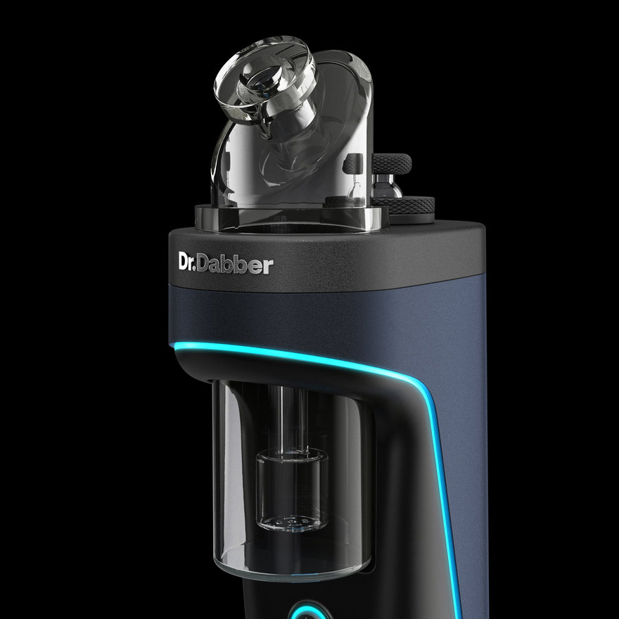 The Switch 2, Dr. Dabber’s successor, boasts patented IR sensor technology for precise heating and unparalleled temperature control. Omni-directional induction heating ensures even heating from all sides. A 20mm Quartz Insert (sapphire insert sold separately) handles dabs of all sizes, providing a consistent and long-lasting experience.