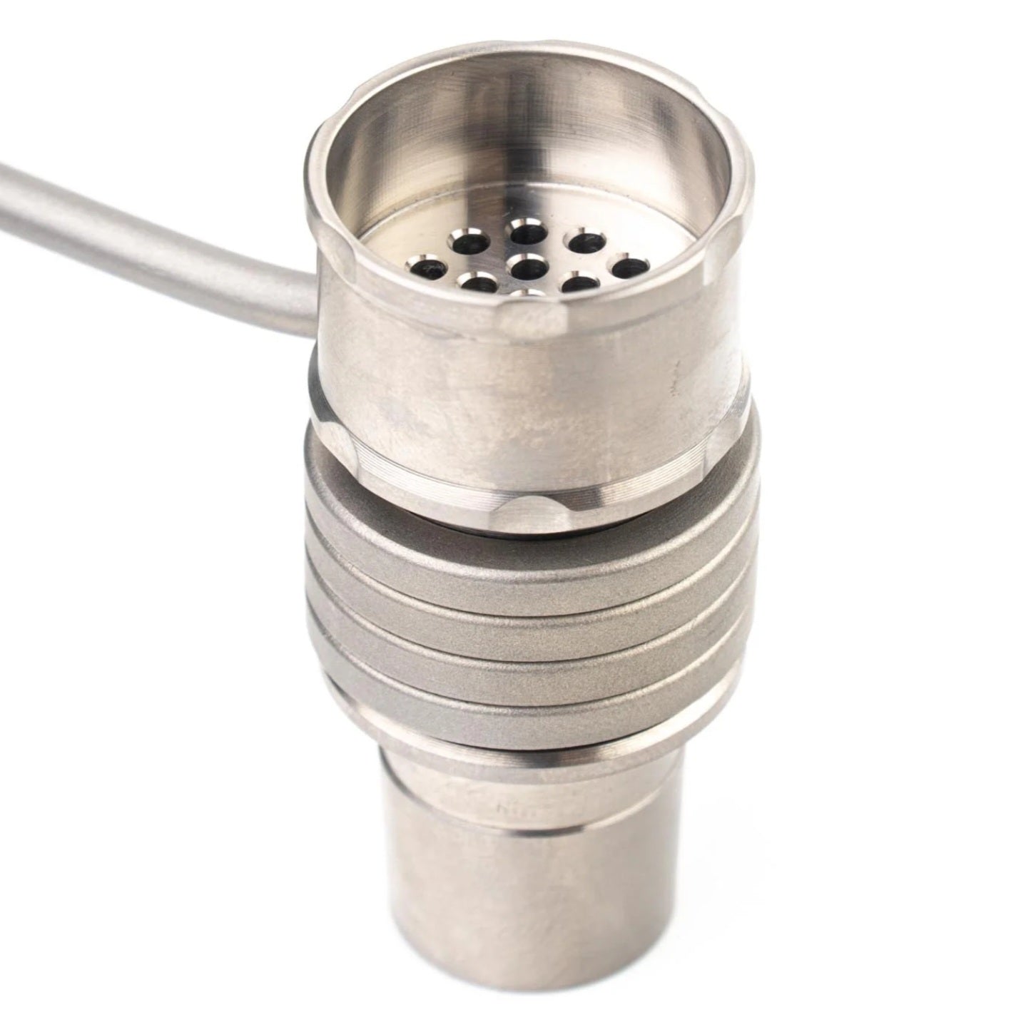 Continuing the evolution....
The new Flowerpot F16 head is created at a time where ball vapes require some refinement. This new Flowerpot head packs a punch as the heat sink is improved by the addition of a solid titanium machined cap and a machined screen at the bottom which further improves the conduction and retention of heat throughout the device.
There are two barrel designs, the F16 barrel is an injector style "male" head which will sit inside the shovelhead bowl and any other injector style bowls.