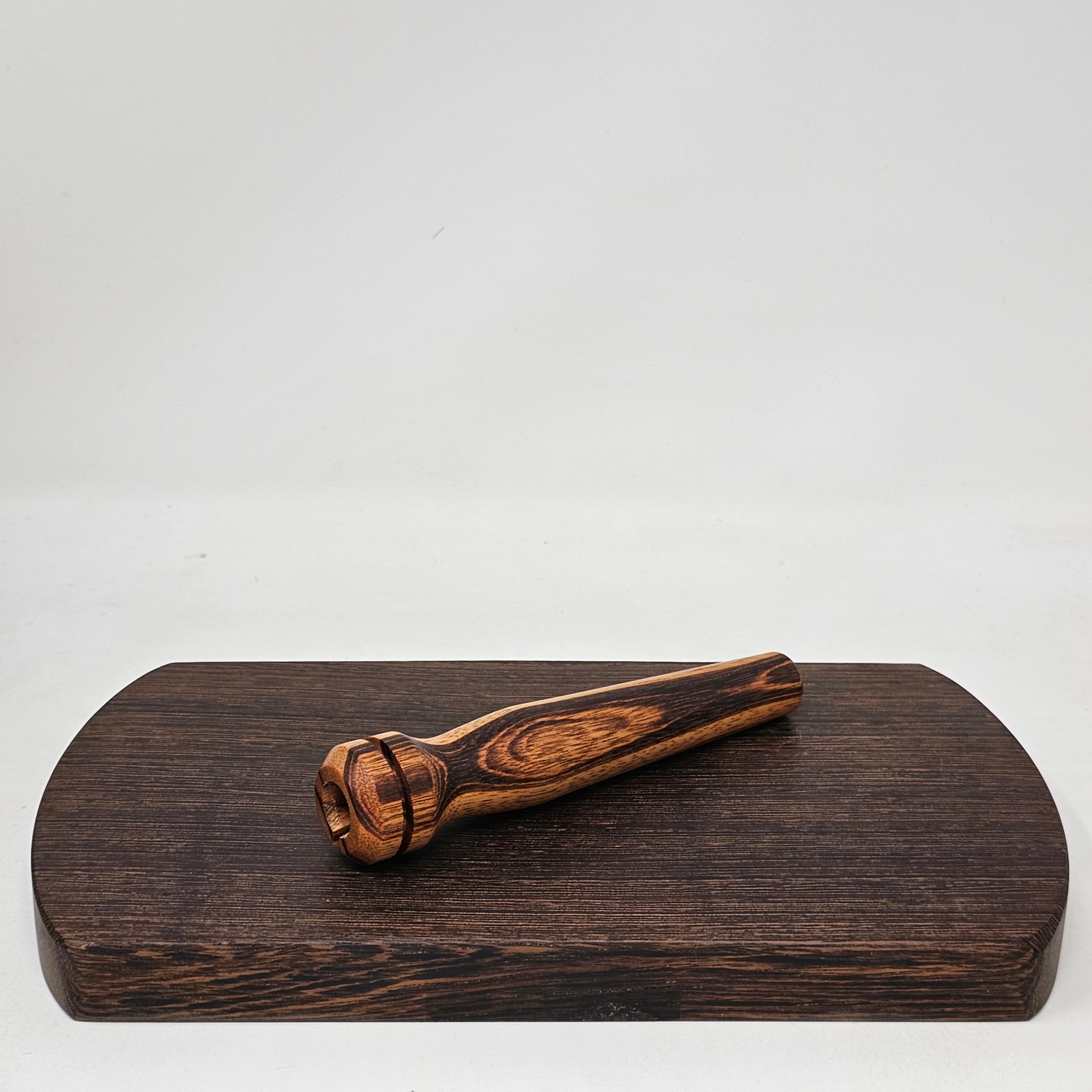 Crafted in Mississippi, this handled is not only beautiful but it makes for comfortable handling of your hot coil runners. Fits best with 20mm coils by Cannabis Hardware or Auber and requires no modification other than maybe a little electrical tape to keep it perfectly set.