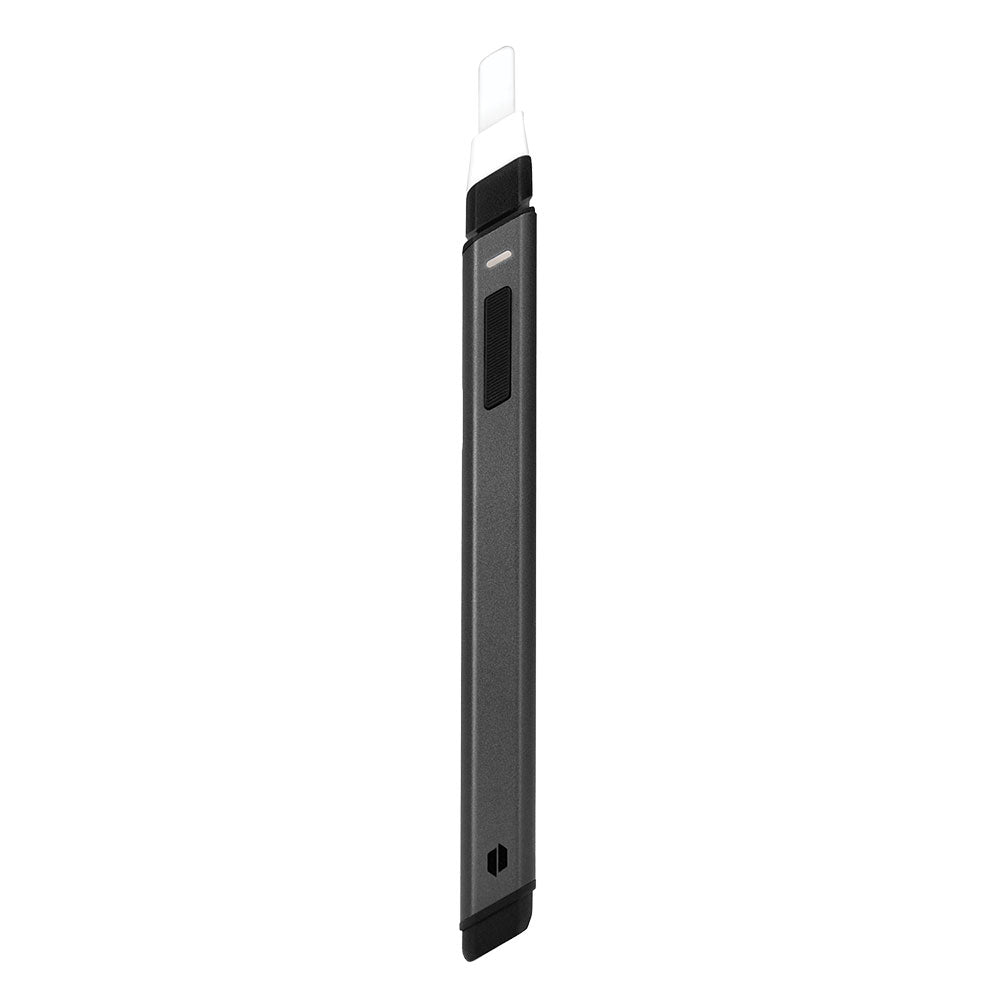 Say goodbye to stickiness. The Hot Knife is a USB-C chargeable loading tool with a ceramic tip that heats at the push of a button. No more dirty dab tools, sticky fingers, or clothes fuzz in your bowl – just hold down the button and watch your extract drop off in 3 seconds.
