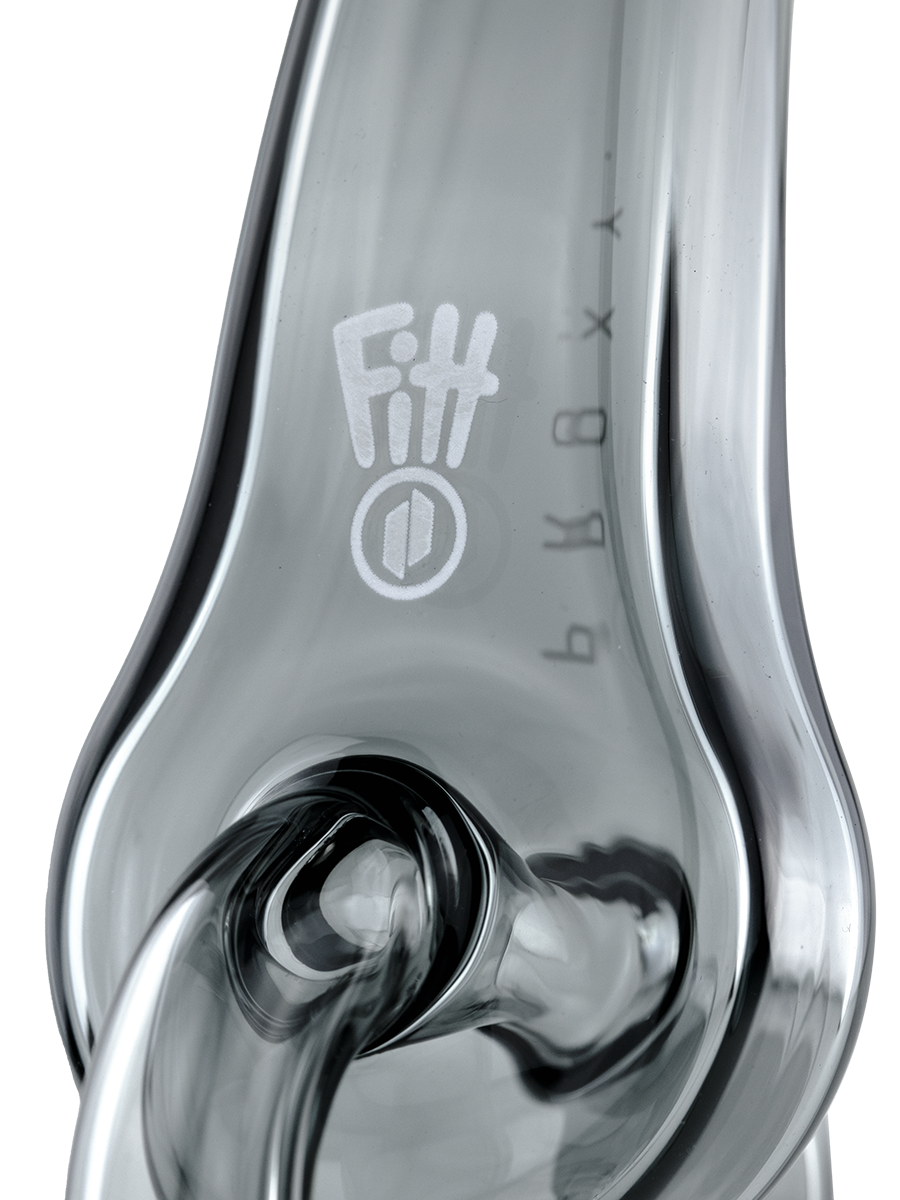 Master glassblower Ryan Fitt has done it again. Beautiful and balanced, the Proxy Ryan Fitt Recycler delivers bigger, cooler hits with Ryan’s signature recycling action and style. This borosilicate glass Piece is the latest in the Puffco Proxy Collection, fitting comfortably in hand and effortlessly blending performance and portability.