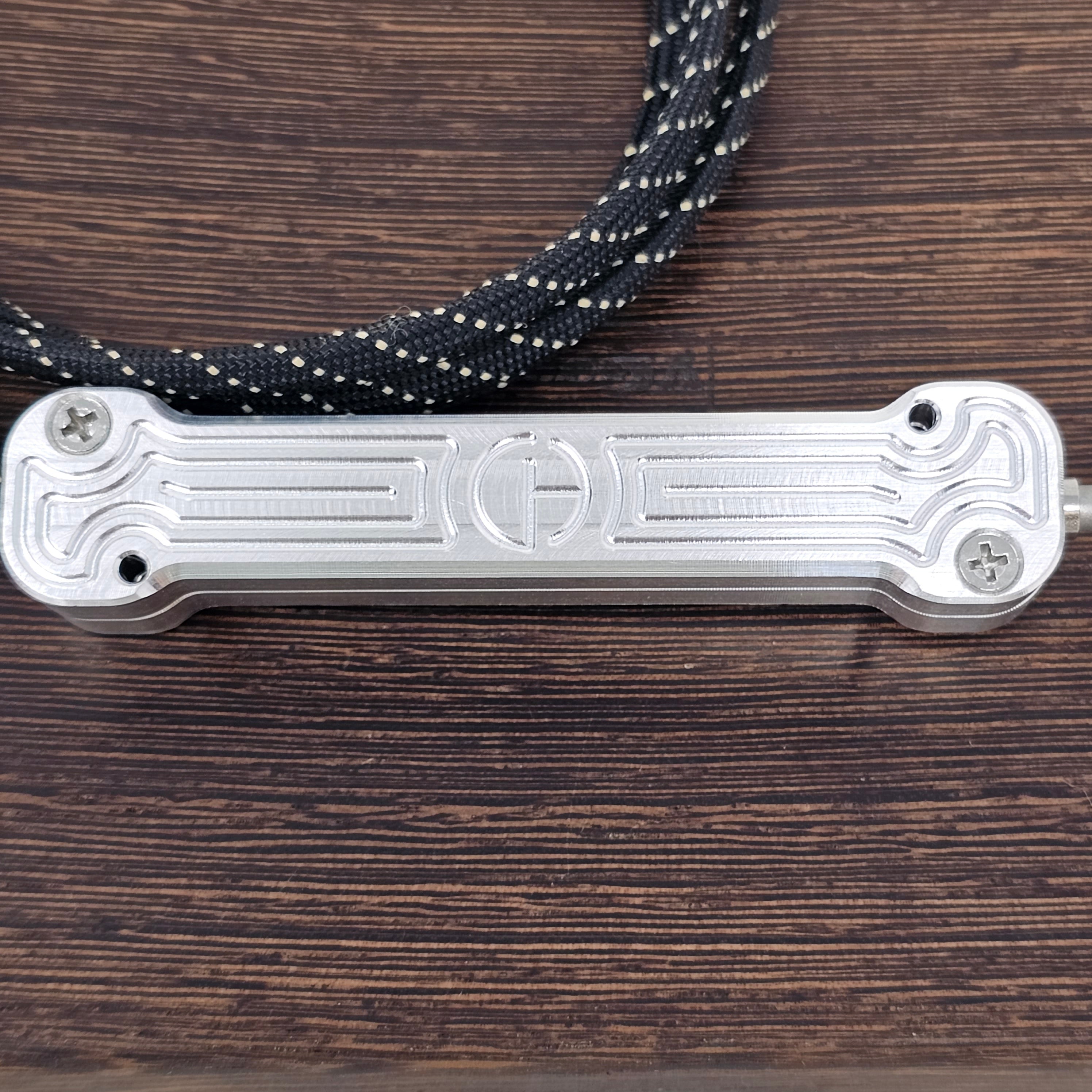 20mm Enail Coil for XLR Controllers (Works with Auber and Disorderly Conduction PID's or others with the identical pinout below. 
Does not work with high five and others with XLR but DIFFERENT pinout. 
Braided Kevlar Sheath Protects Wires
Available in 110v or 220v
110v Works in North America
220v Works in UK, EU, AU
5 wraps
30 day warranty
Optional handle(s)
Cannabis Hardware Aluminum Handle
Ed's TnT Cocobolo Wood Handle
Ed's TnT Tigerwood Handle
O’Connell Woodworks TKO Handle