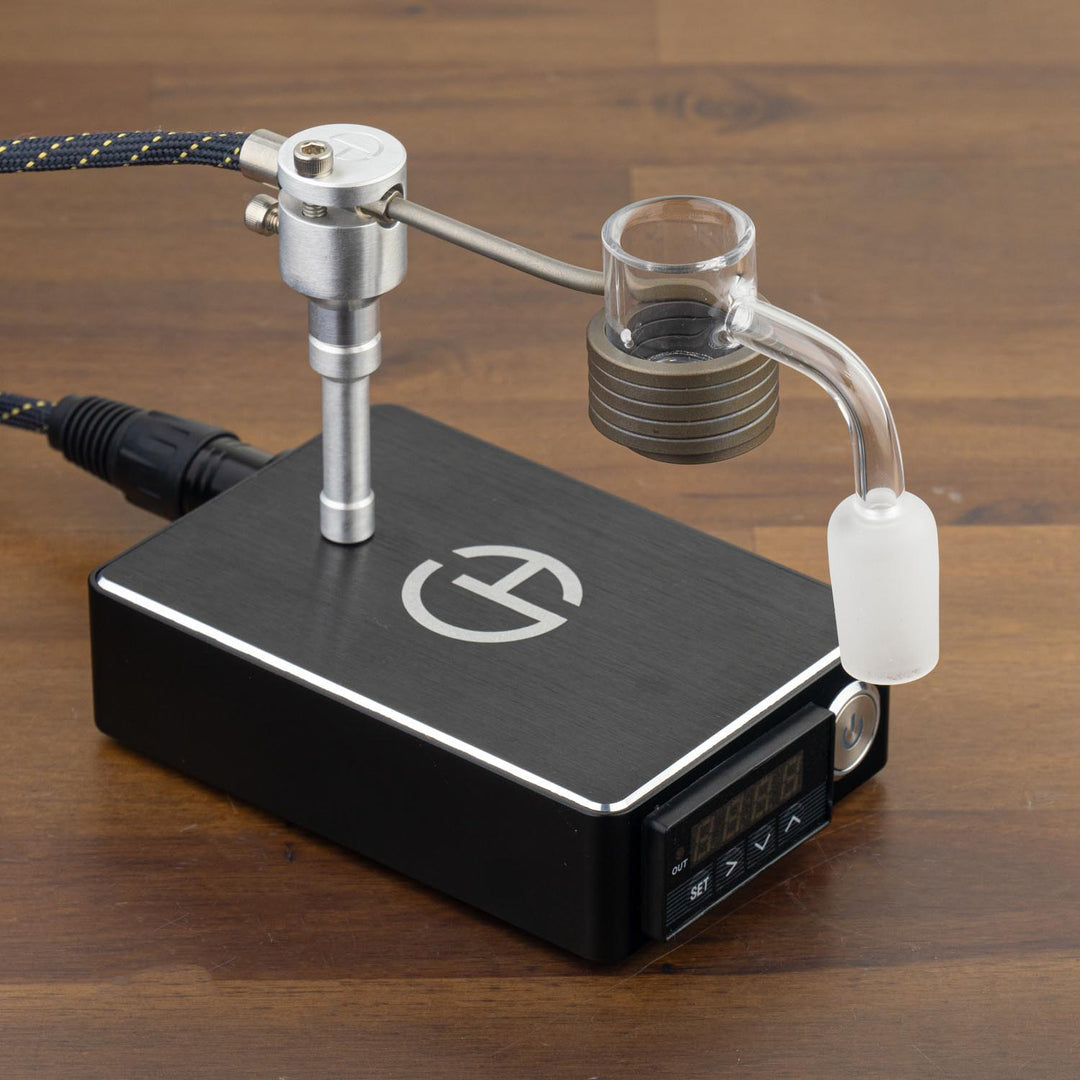 Upgrade your Cannabis Hardware Flowerpot into a wireless vape with Clampy - the revolutionary DIY gadget that pairs with our wireless flower diffusers. Crafted from premium 6061 aluminum. Clampy features a 1/4-20 threaded coil post that securely holds any standard coil. This allows you to use it with any banger or flower diffuser.