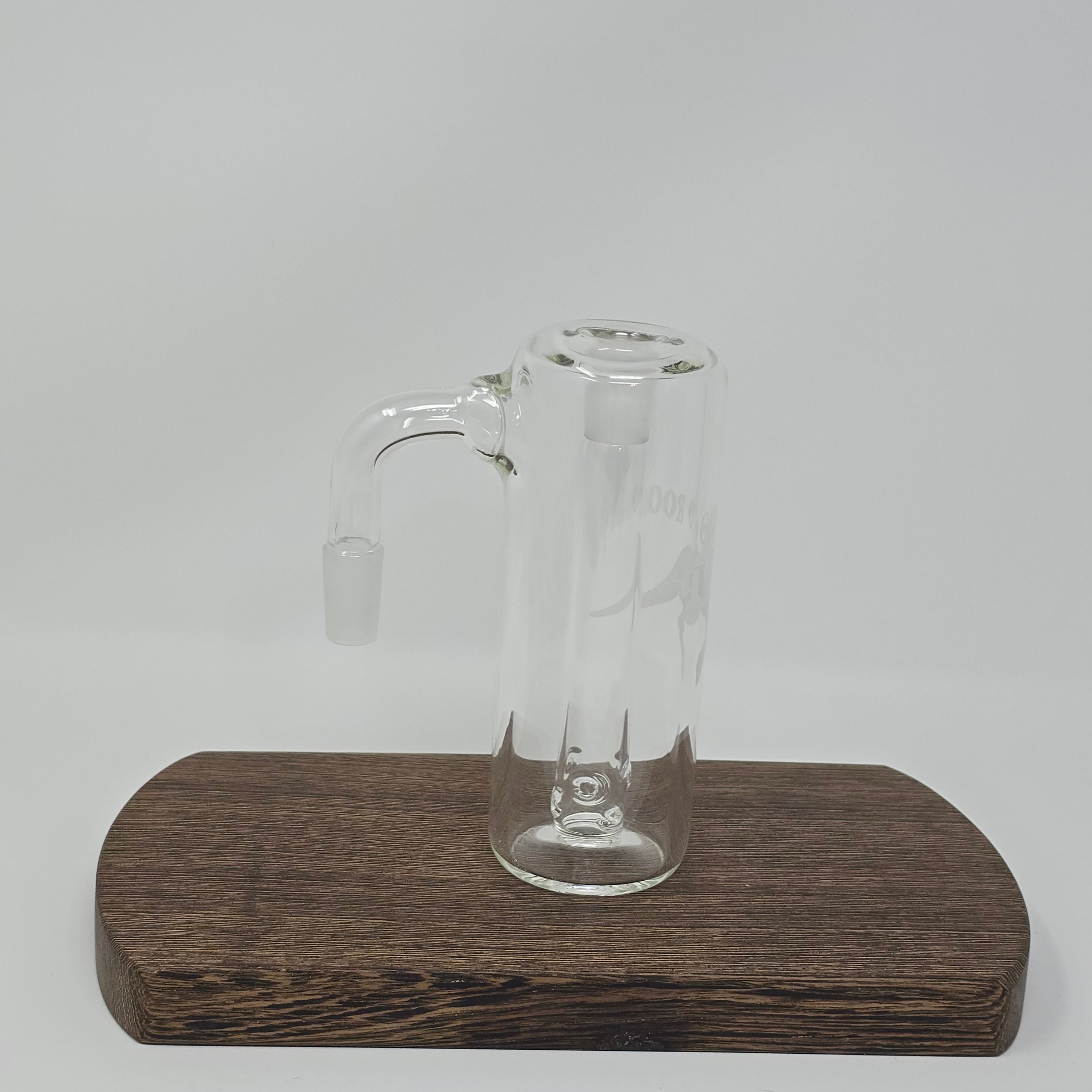 Sick of scoobies in your rig? Snag one of these catchers to help!
All catchers are 90 degrees. Available in 14mm or 19mm male sizes, you can choose from a dry catcher or wet. Pick the extended arm if you want some additional clearance for glass like the 3 Piece HD by Goo Roo Glass.