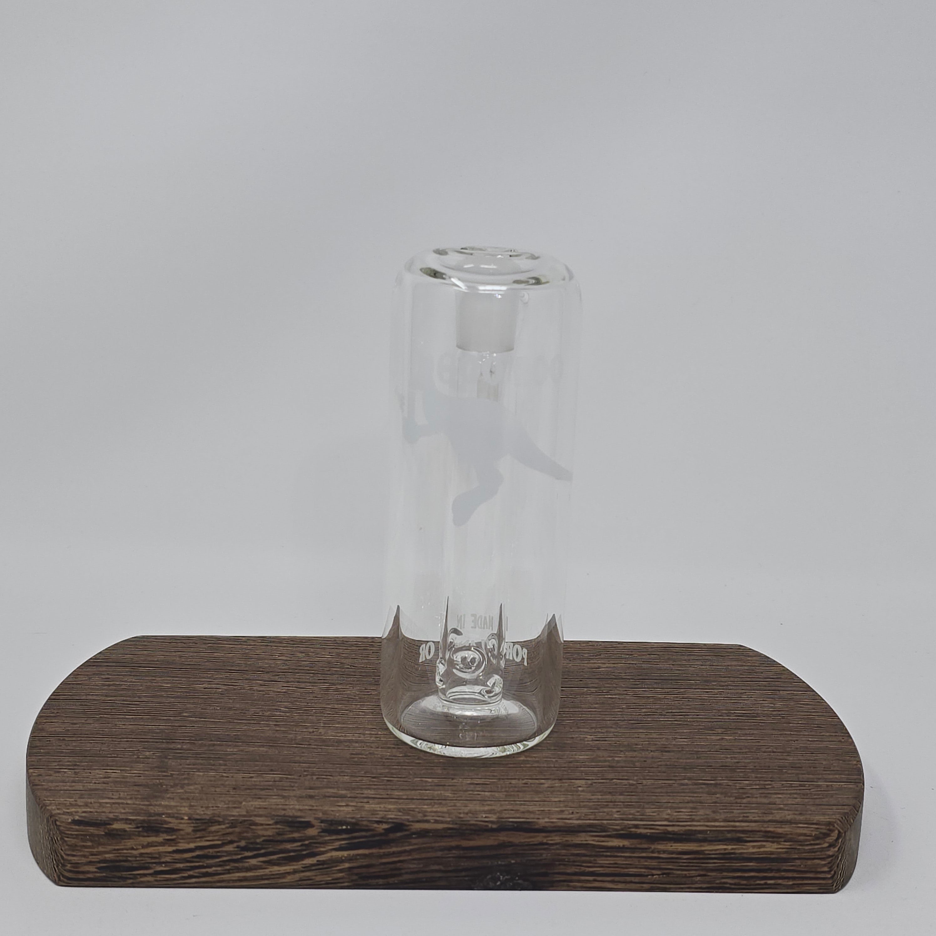 Sick of scoobies in your rig? Snag one of these catchers to help!
All catchers are 90 degrees. Available in 14mm or 19mm male sizes, you can choose from a dry catcher or wet. Pick the extended arm if you want some additional clearance for glass like the 3 Piece HD by Goo Roo Glass.