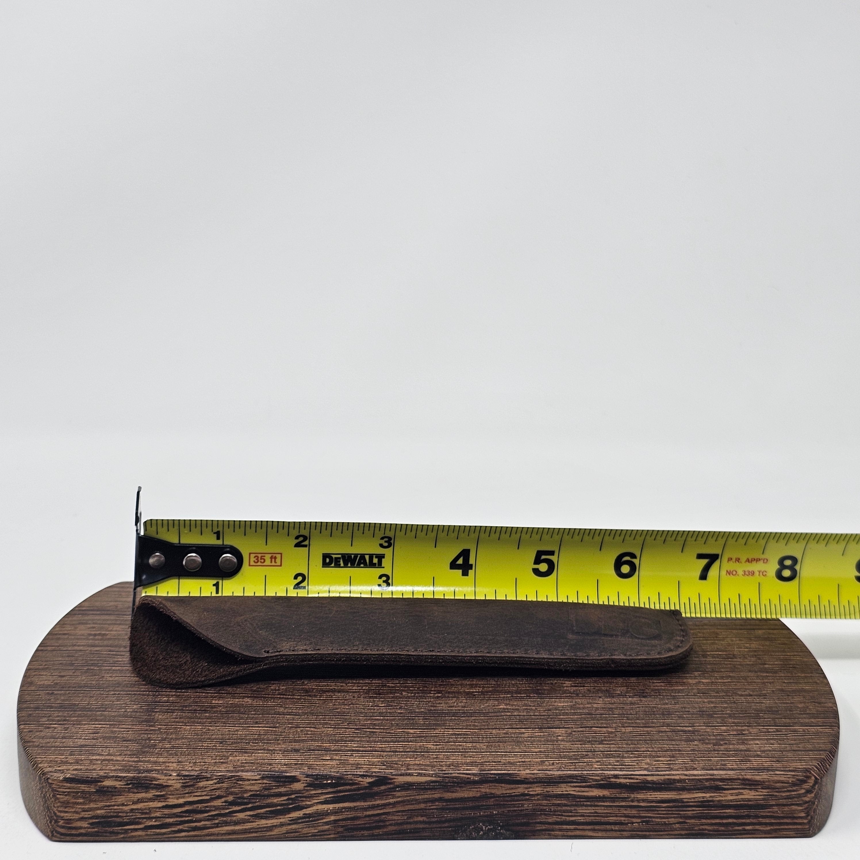 Included in the package:
A genuine cow leather case featuring a water-resistant glossy finish
Features:
Allows for convenient opening of the cap, even when it’s hot
Offers stylish and attractive protection for your vaporizer
Designed for Dani Fusion wooden stem and metal stem