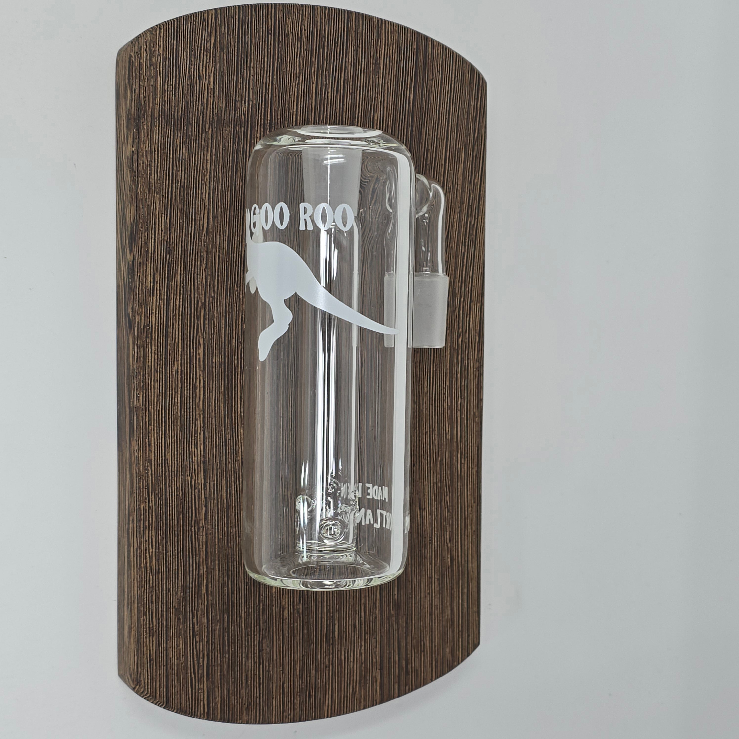 Sick of scoobies in your rig? Snag one of these catchers to help!
All catchers are 90 degrees. Available in 14mm or 19mm male sizes, you can choose from a dry catcher or wet. Pick the extended arm if you want some additional clearance for glass like the 3 Piece HD by Goo Roo Glass.