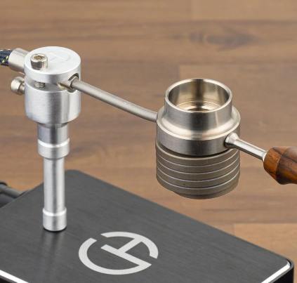 Upgrade your Cannabis Hardware Flowerpot into a wireless vape with Clampy - the revolutionary DIY gadget that pairs with our wireless flower diffusers. Crafted from premium 6061 aluminum. Clampy features a 1/4-20 threaded coil post that securely holds any standard coil. This allows you to use it with any banger or flower diffuser.