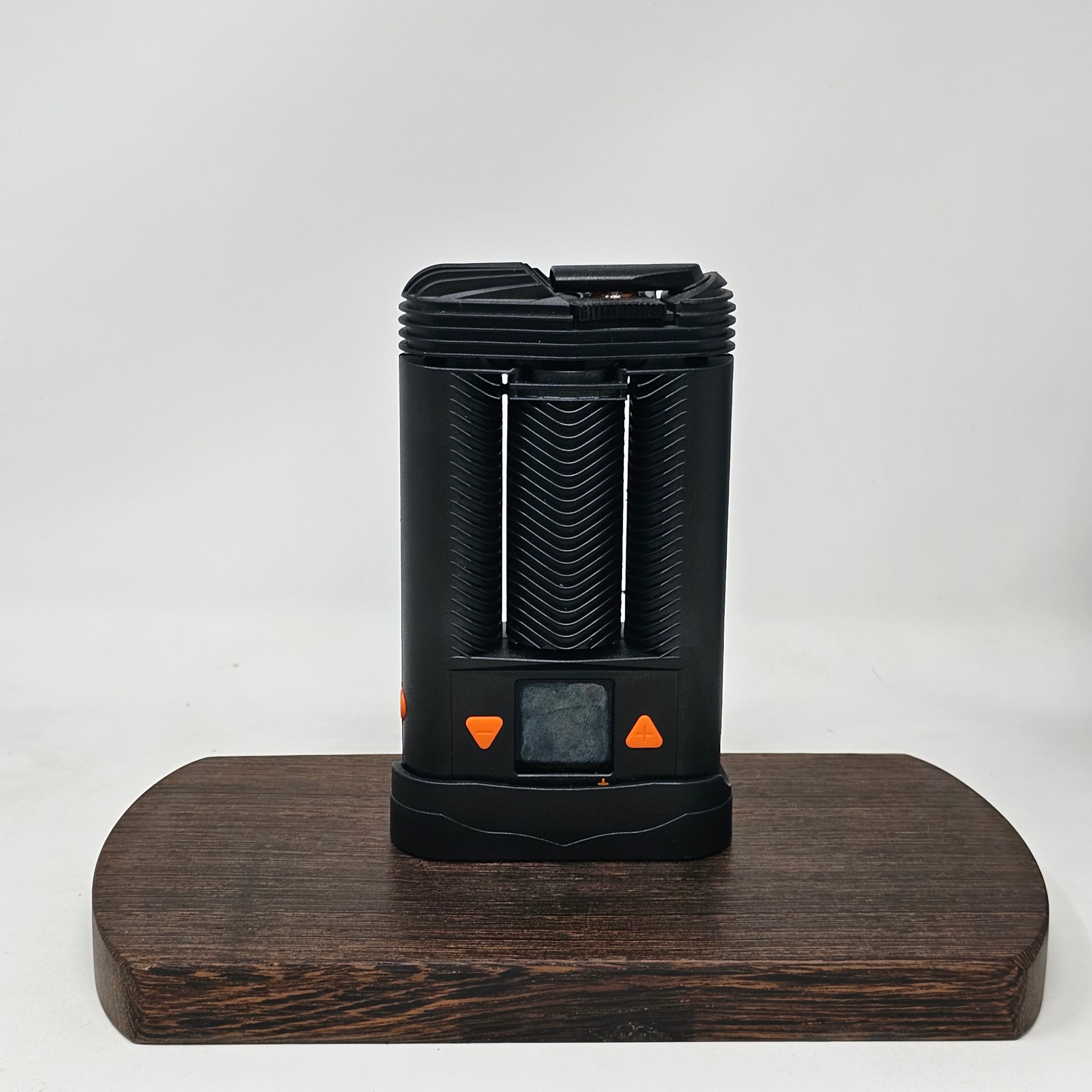 Allows your unit to stand up instead of laying in it's side. Works with the Mighty or Mighty+. Choose between softer silicone or hard plastic.