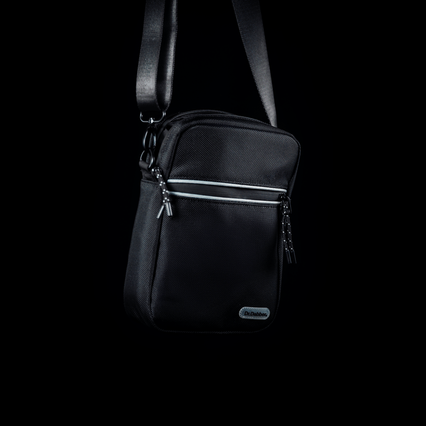 Get ready to take your e-Rig experience to the next level with our highly anticipated Tour Bag!
Multiple Zippered Pockets: Keep your essentials secure and organized, no more digging for your favorite concentrate!
Adjustable Inserts: Mix and match to fit either your XS™, Boost Evo™ or accessories perfectly. Your setup, your way!
Ballistic Nylon Exterior: Tough on the outside, just like your e-Rig. Built to withstand the journey.