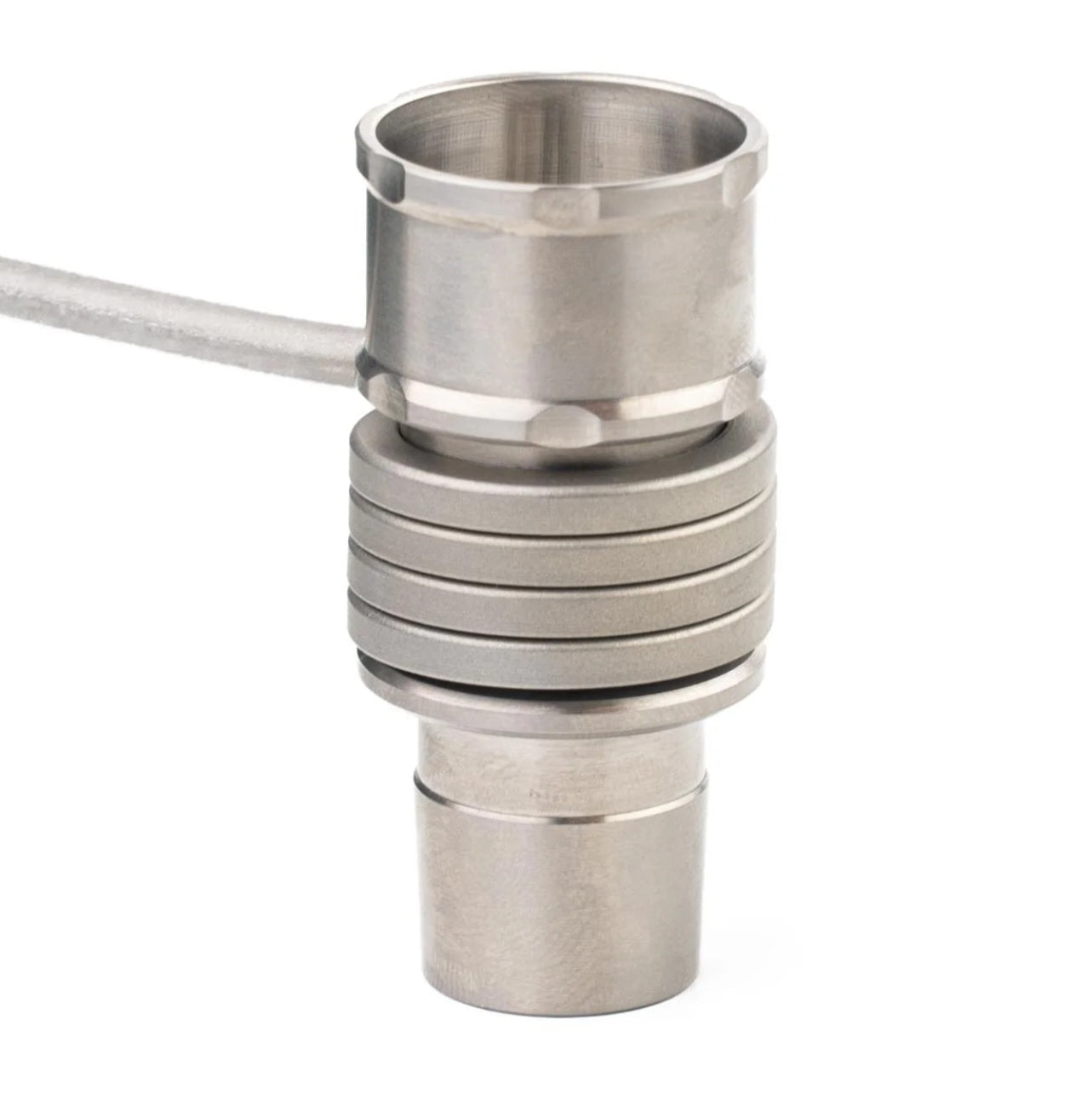 Continuing the evolution....
The new Flowerpot F16 head is created at a time where ball vapes require some refinement. This new Flowerpot head packs a punch as the heat sink is improved by the addition of a solid titanium machined cap and a machined screen at the bottom which further improves the conduction and retention of heat throughout the device.
There are two barrel designs, the F16 barrel is an injector style "male" head which will sit inside the shovelhead bowl and any other injector style bowls.