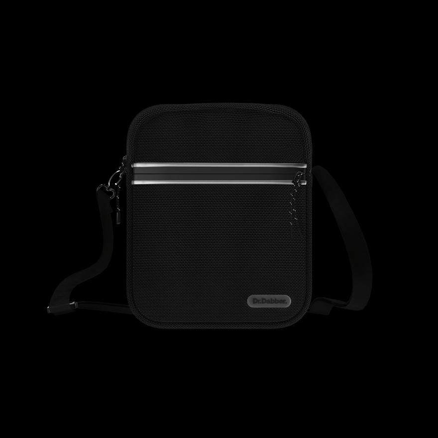 Get ready to take your e-Rig experience to the next level with our highly anticipated Tour Bag!
Multiple Zippered Pockets: Keep your essentials secure and organized, no more digging for your favorite concentrate!
Adjustable Inserts: Mix and match to fit either your XS™, Boost Evo™ or accessories perfectly. Your setup, your way!
Ballistic Nylon Exterior: Tough on the outside, just like your e-Rig. Built to withstand the journey.