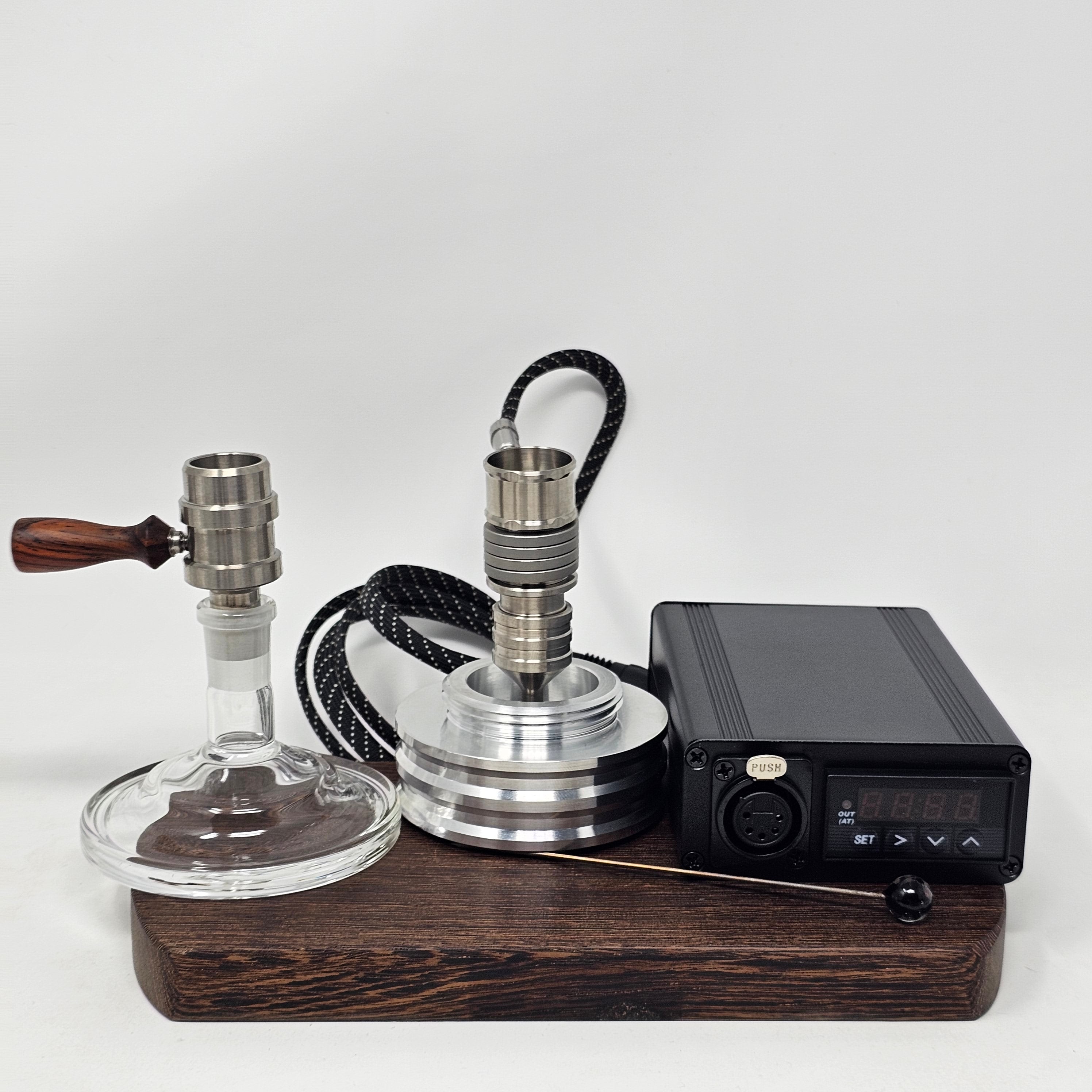 The new Cannabis Hardware Flowerpot F16 head is created at a time where ball vapes require some refinement. This new flowerpot head packs a punch as the heat sink is improved by the addition of a solid titanium machined cap and a machined screen at the bottom which further improves the conduction and retention of heat throughout the device.