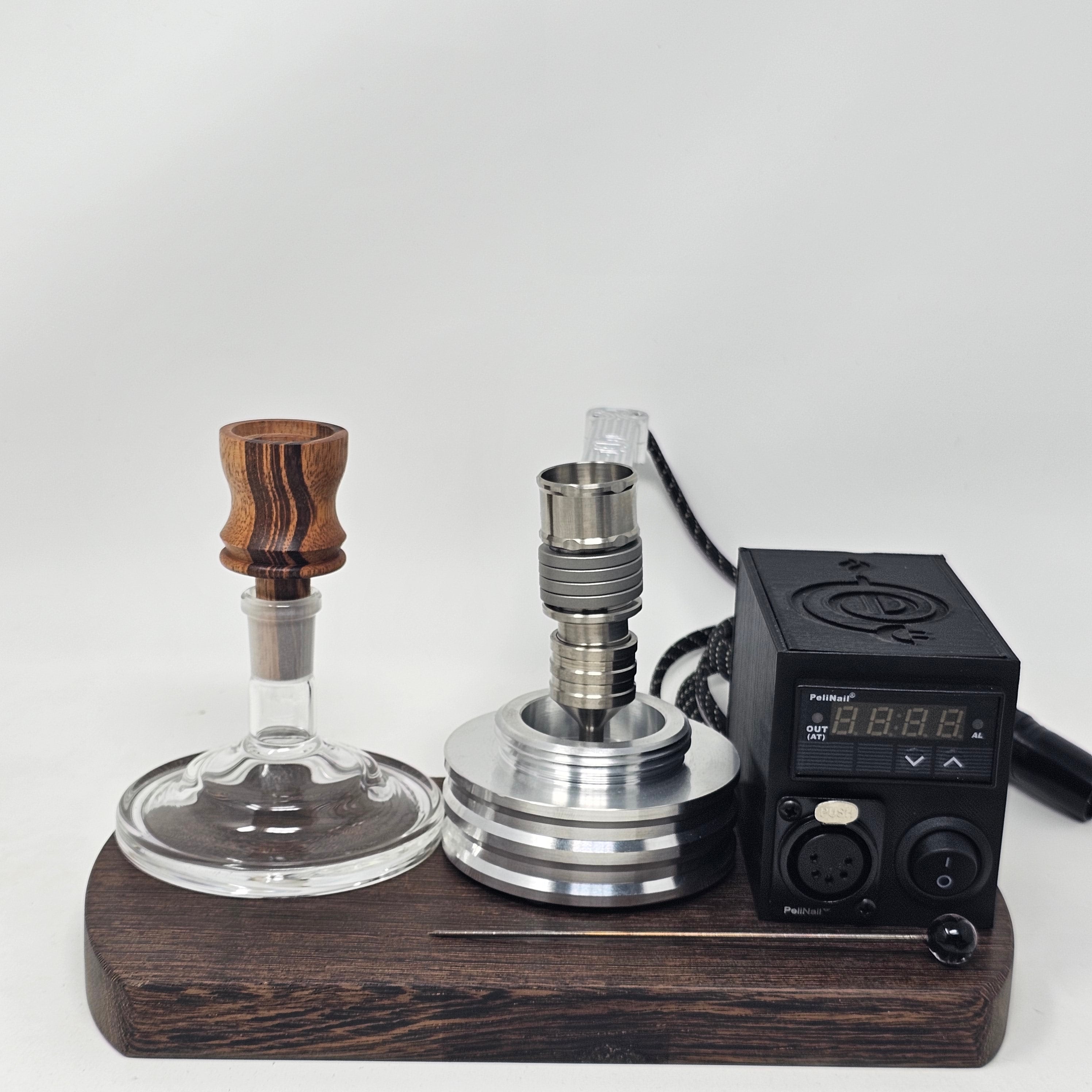 The new Cannabis Hardware Flowerpot F16 head is created at a time where ball vapes require some refinement. This new flowerpot head packs a punch as the heat sink is improved by the addition of a solid titanium machined cap and a machined screen at the bottom which further improves the conduction and retention of heat throughout the device.