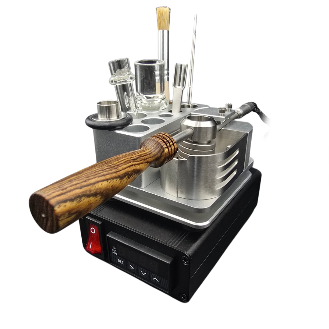 IO Hornet Ball Vape Bundle Curated by VGoodiEZ IO Hornet Ball Vape Bundle Curated by VGoodiEZ