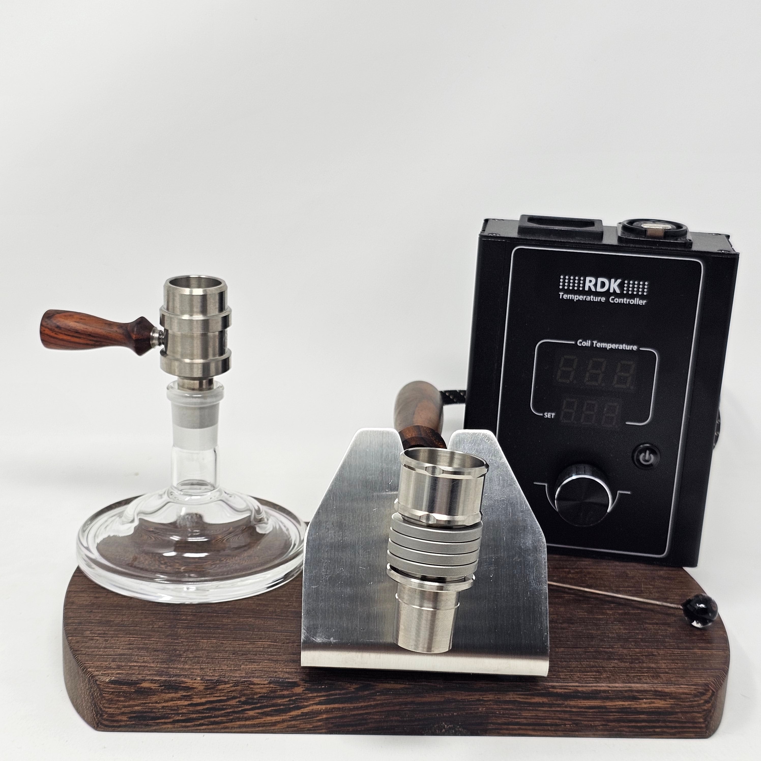 The new Cannabis Hardware Flowerpot F16 head is created at a time where ball vapes require some refinement. This new flowerpot head packs a punch as the heat sink is improved by the addition of a solid titanium machined cap and a machined screen at the bottom which further improves the conduction and retention of heat throughout the device.