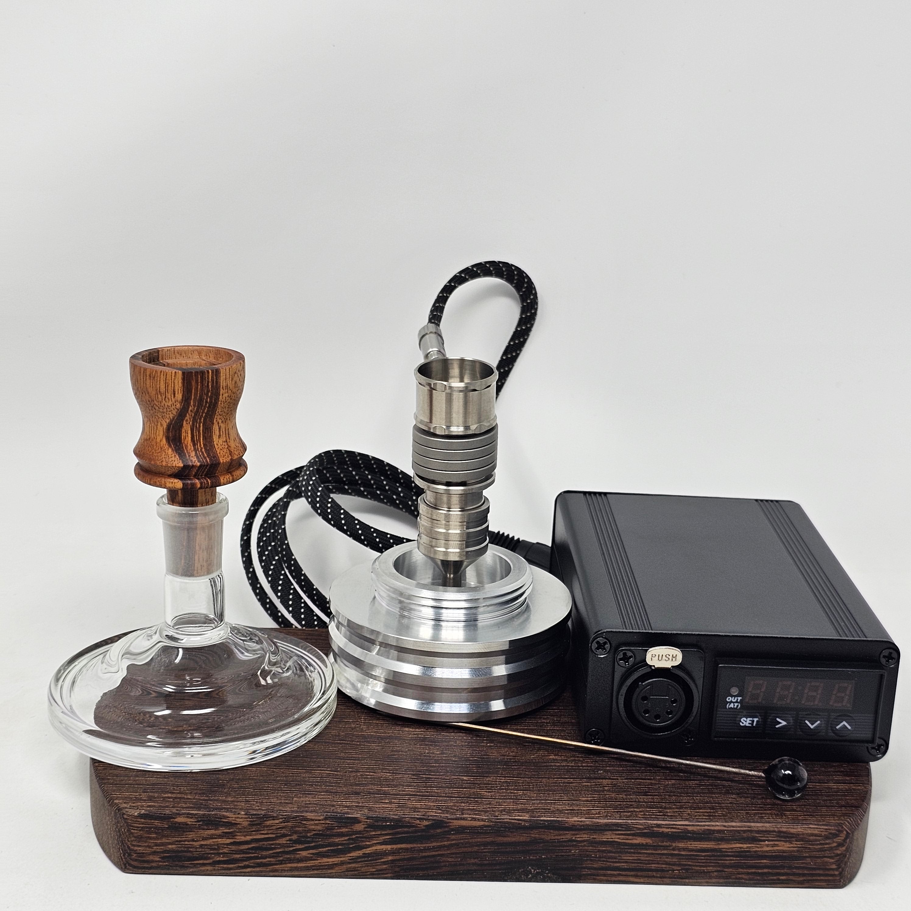 The new Cannabis Hardware Flowerpot F16 head is created at a time where ball vapes require some refinement. This new flowerpot head packs a punch as the heat sink is improved by the addition of a solid titanium machined cap and a machined screen at the bottom which further improves the conduction and retention of heat throughout the device.