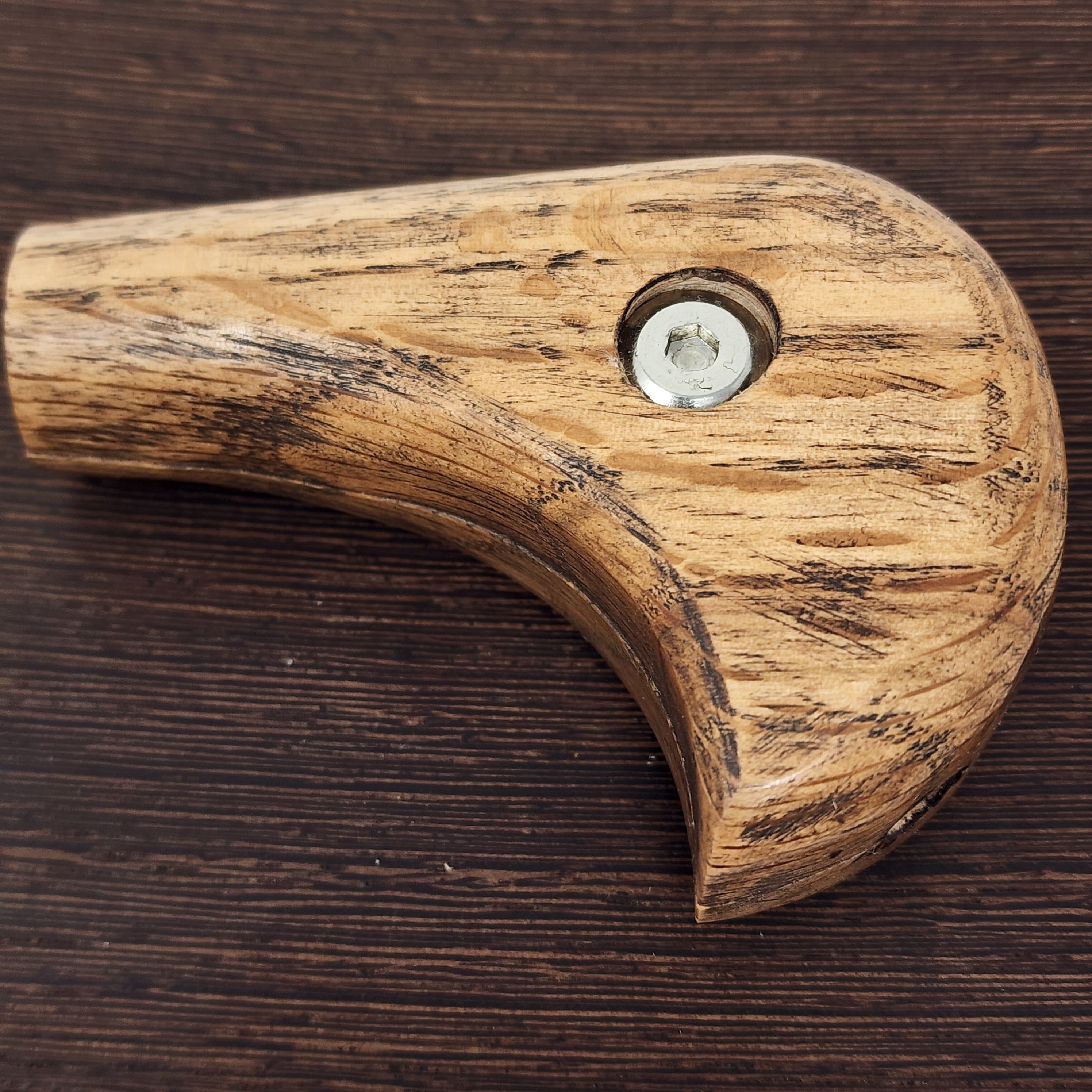 Handmade in the Southeast United States these are made to fit normal Auber and Cannabis Hardware coils. May work with others if modified.
Hickory has a big range of color and grain which is why we took a special photo of those. If you have preference on the color variation you can request in the order notes and we will do our best to accommodate.
*Requires Alan wrench to install to coil. Not included.