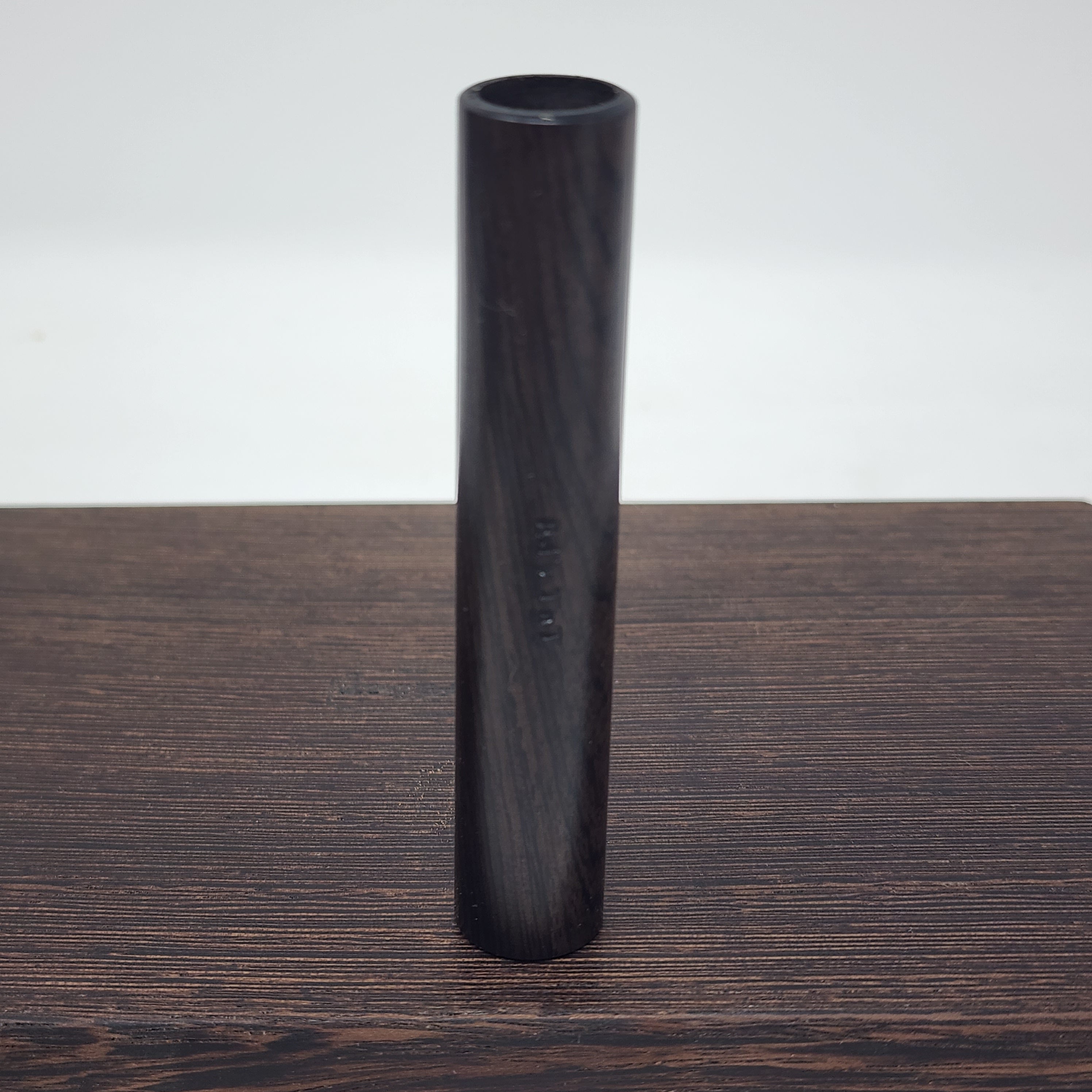 Choose your wood preference. Each one is unique from natures natural beauty and handcrafted with care in Mississippi from the one and only Ed's TnT!
Cooling option available by adding 6mm quartz balls and capping it with screens. We will assemble for you!
Also compatible with the Tinymight 2 as all the accessories are compatible for those units!