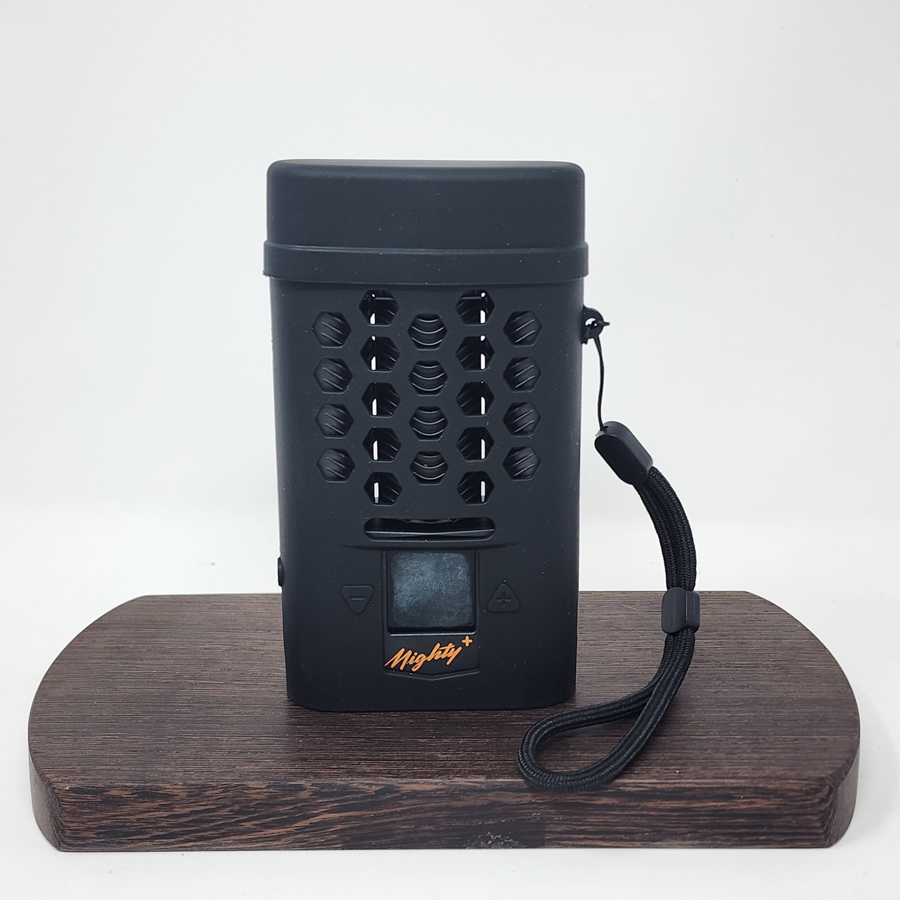 Protect your Storz & Bickel Mighty or Mighty+ with this Silicone Cover Case with included lanyard! The mighty will stand up on its own as well so this doubles as a stand!