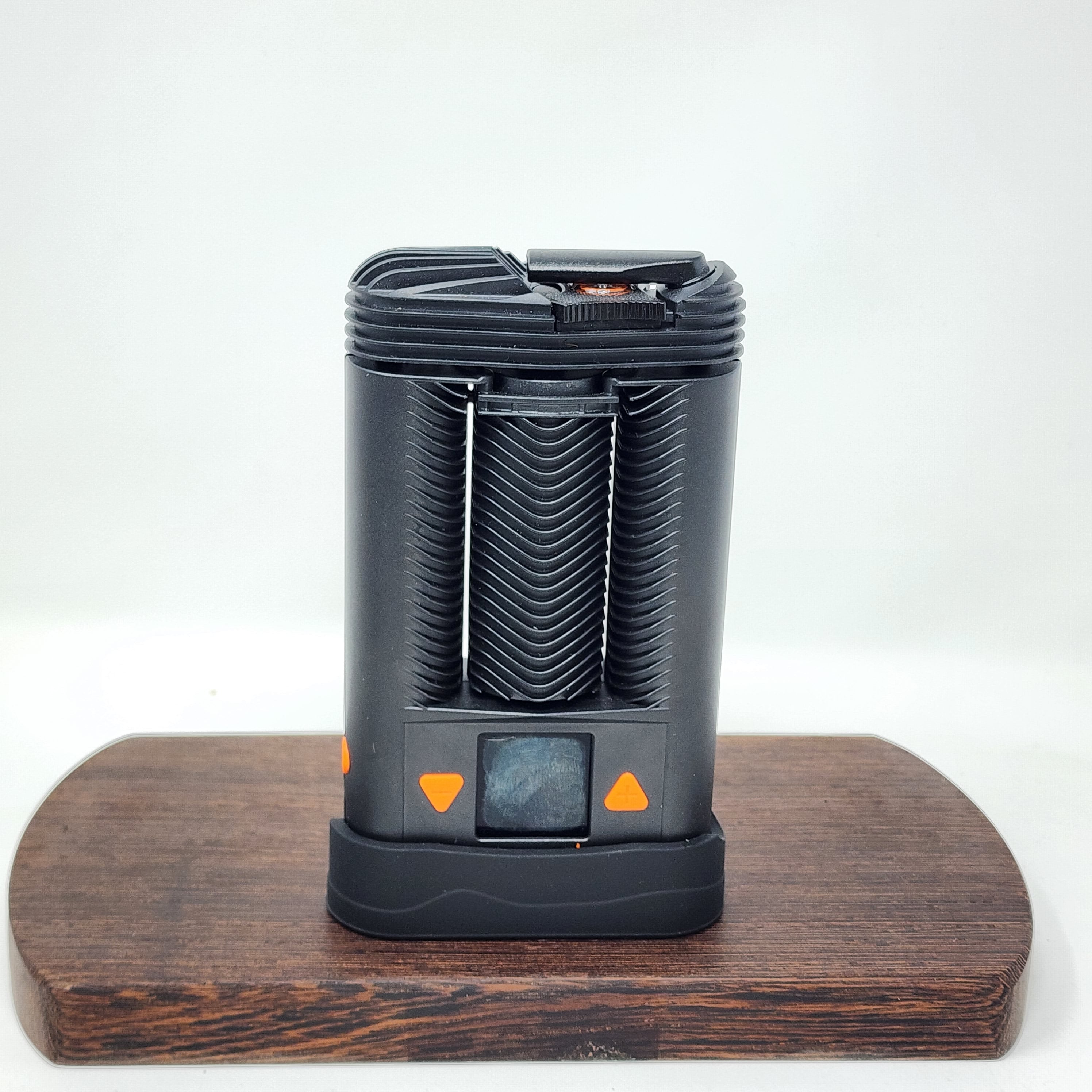 Allows your unit to stand up instead of laying in it's side. Works with the Mighty or Mighty+. Choose between softer silicone or hard plastic.