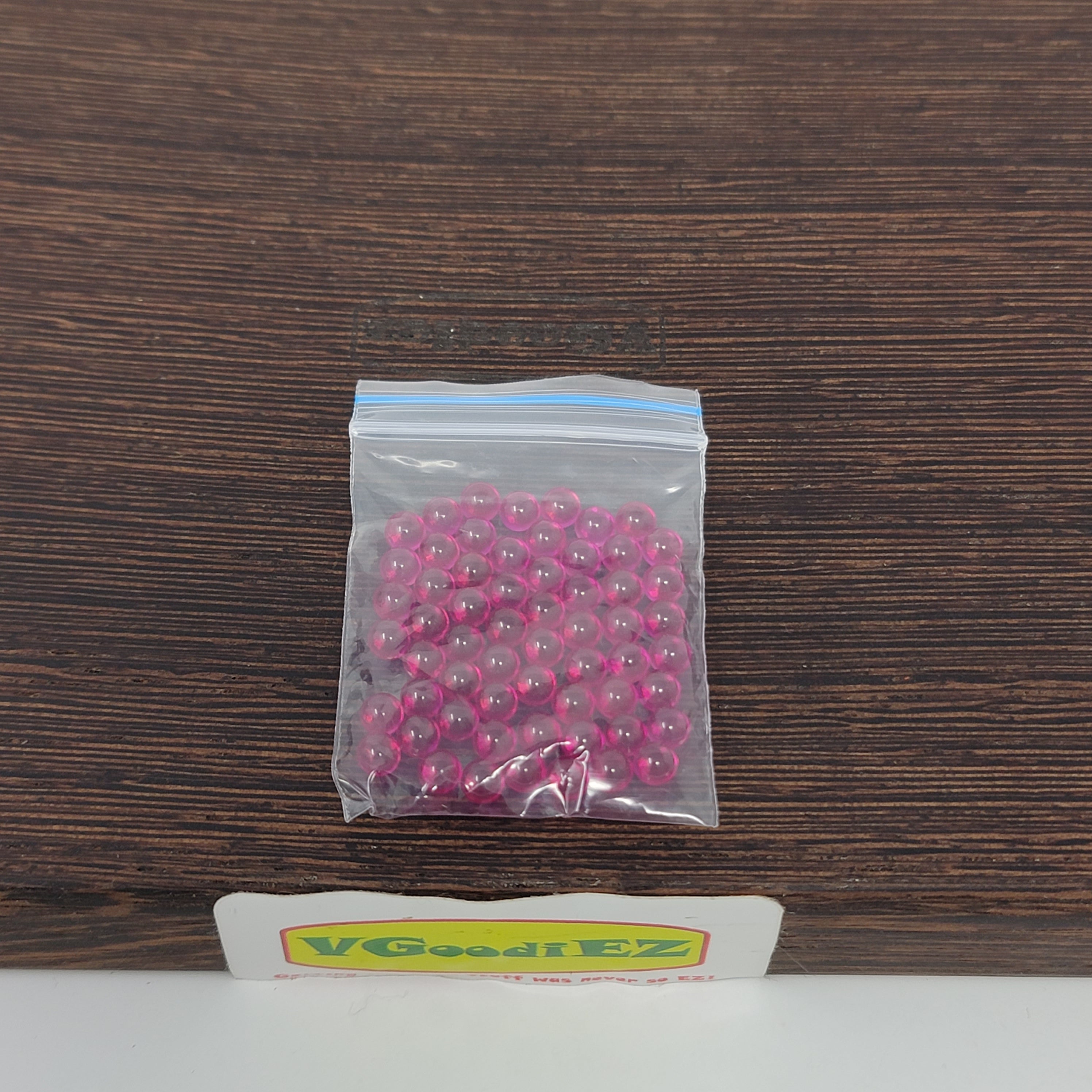 These 4mm Ruby (Lab created) beads / balls / spheres have a number of different purposes being used in both heat sink vaporizer tech as well as glass mouthpiece cooling tech.
Pouch is filled with ~10g of beads or more. 60-70 4mm Ruby beads.