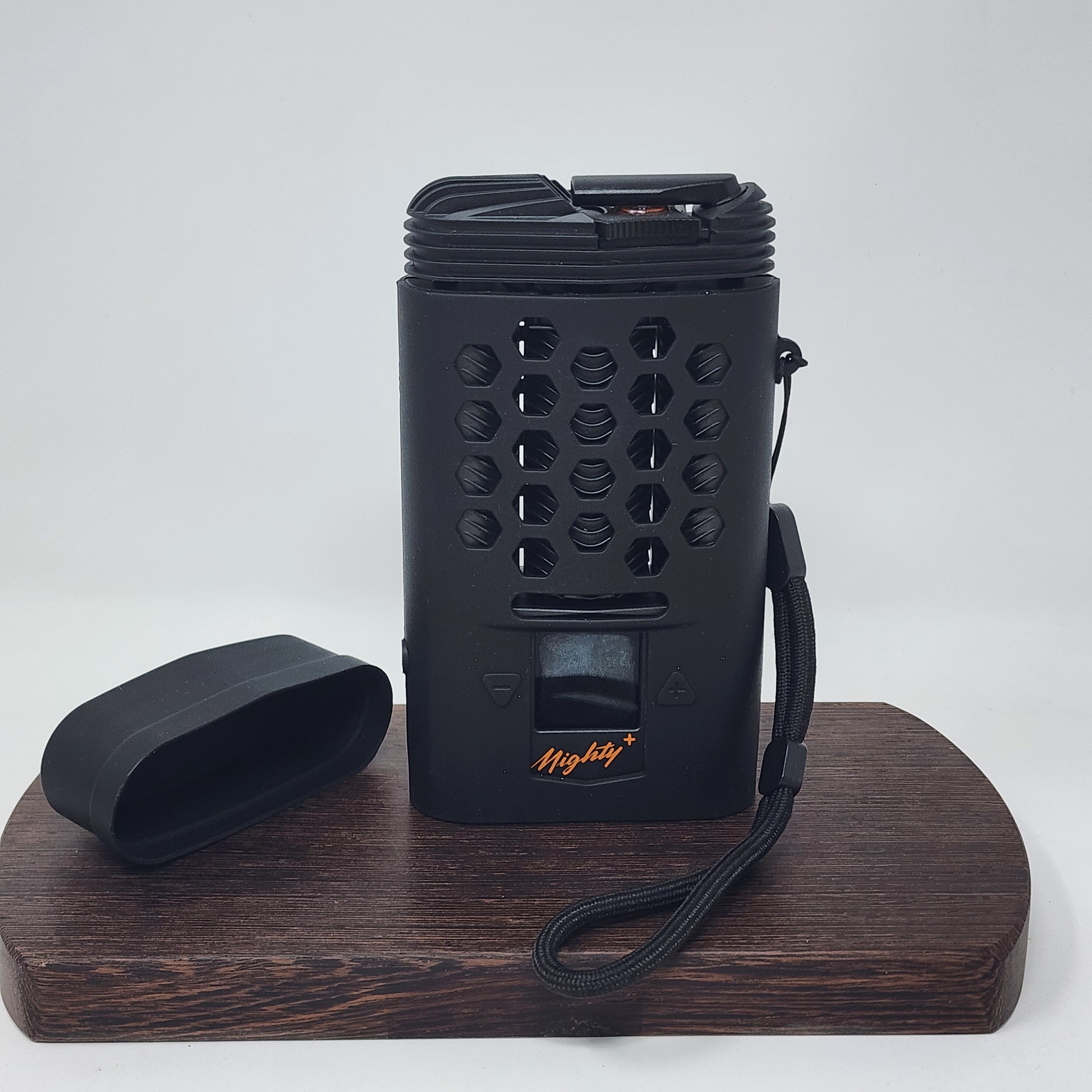 Protect your Storz & Bickel Mighty or Mighty+ with this Silicone Cover Case with included lanyard! The mighty will stand up on its own as well so this doubles as a stand!