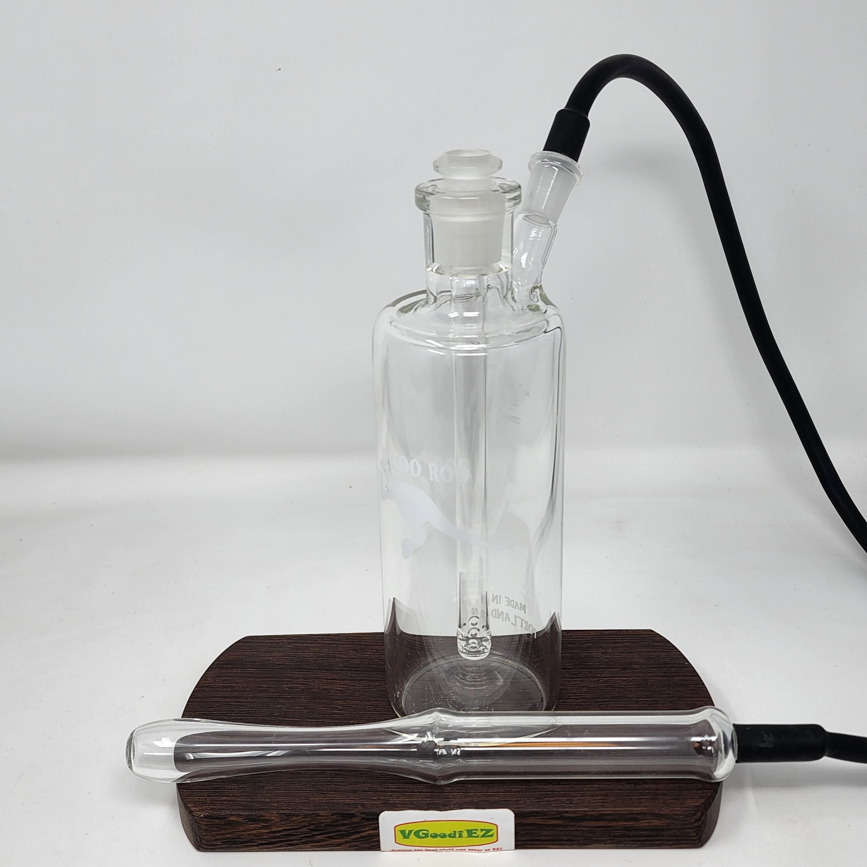 A replacement mouthpiece for the Goo Roo Hookah. Made in the USA!!! 14mm Male fitting for 14mm Female connection.
Hookah Bubbler for demonstration only. You are just purchasing the Mouthpiece, Black Whip Tubing and 14mm male whip attachment only!