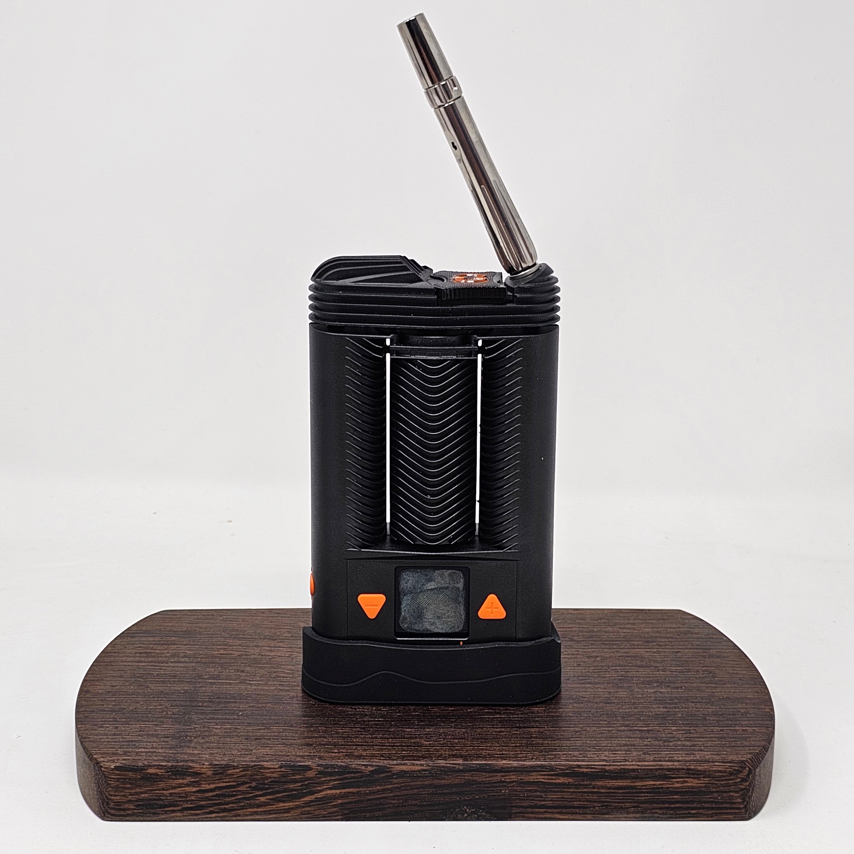 Add your favorite Dynavap stem to the end of your Crafty, Crafty+ or Mighty, Mighty+ for ultimate cooling and customizability! Works with most 8mm diameter stems. Remove the Crafty/Mighty mouthpiece, insert this and then you have a fitting for any 8mm stem! Made from food grade 304 stainless steel.