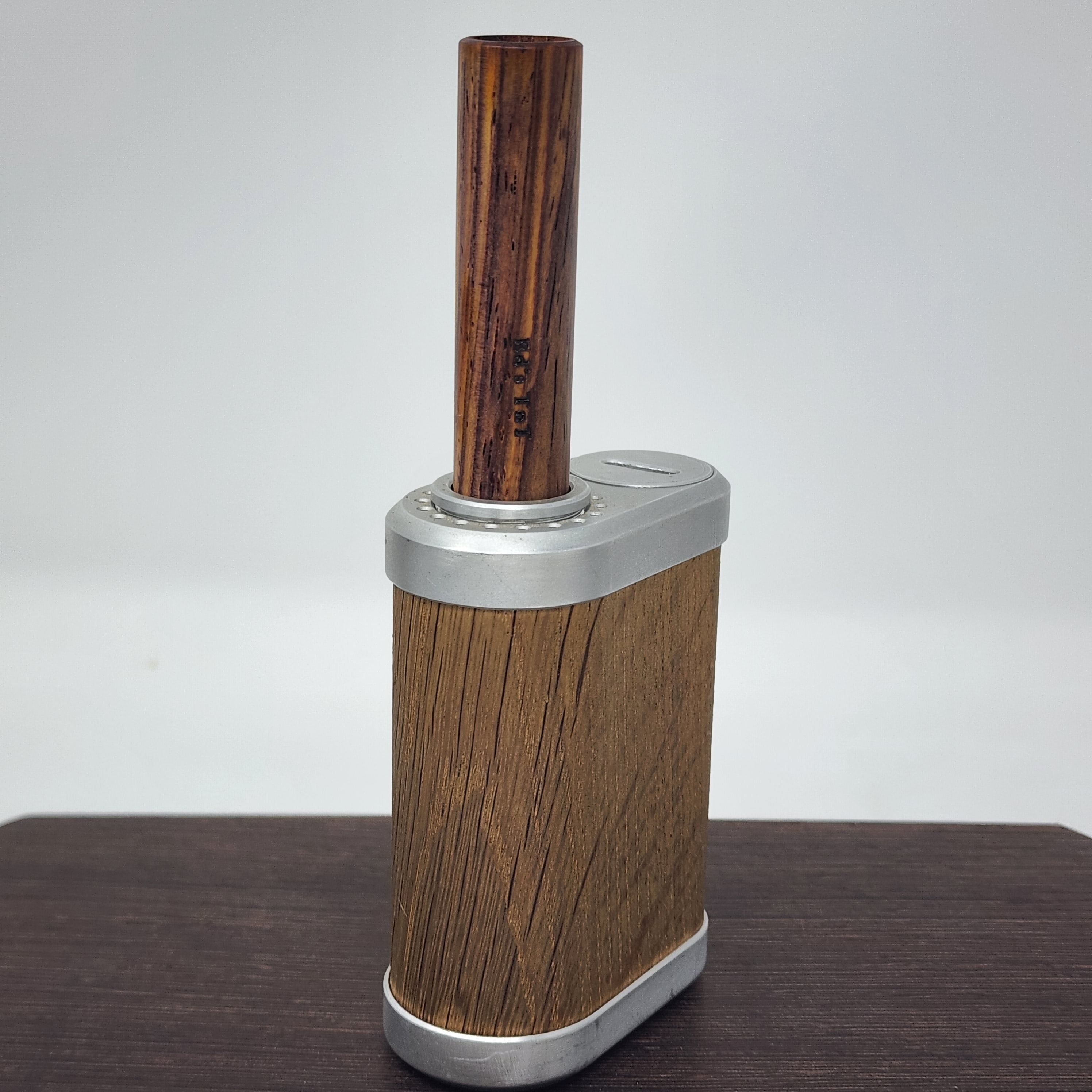 Choose your wood preference. Each one is unique from natures natural beauty and handcrafted with care in Mississippi from the one and only Ed's TnT!
Cooling option available by adding 6mm quartz balls and capping it with screens. We will assemble for you!
Also compatible with the Tinymight 2 as all the accessories are compatible for those units!