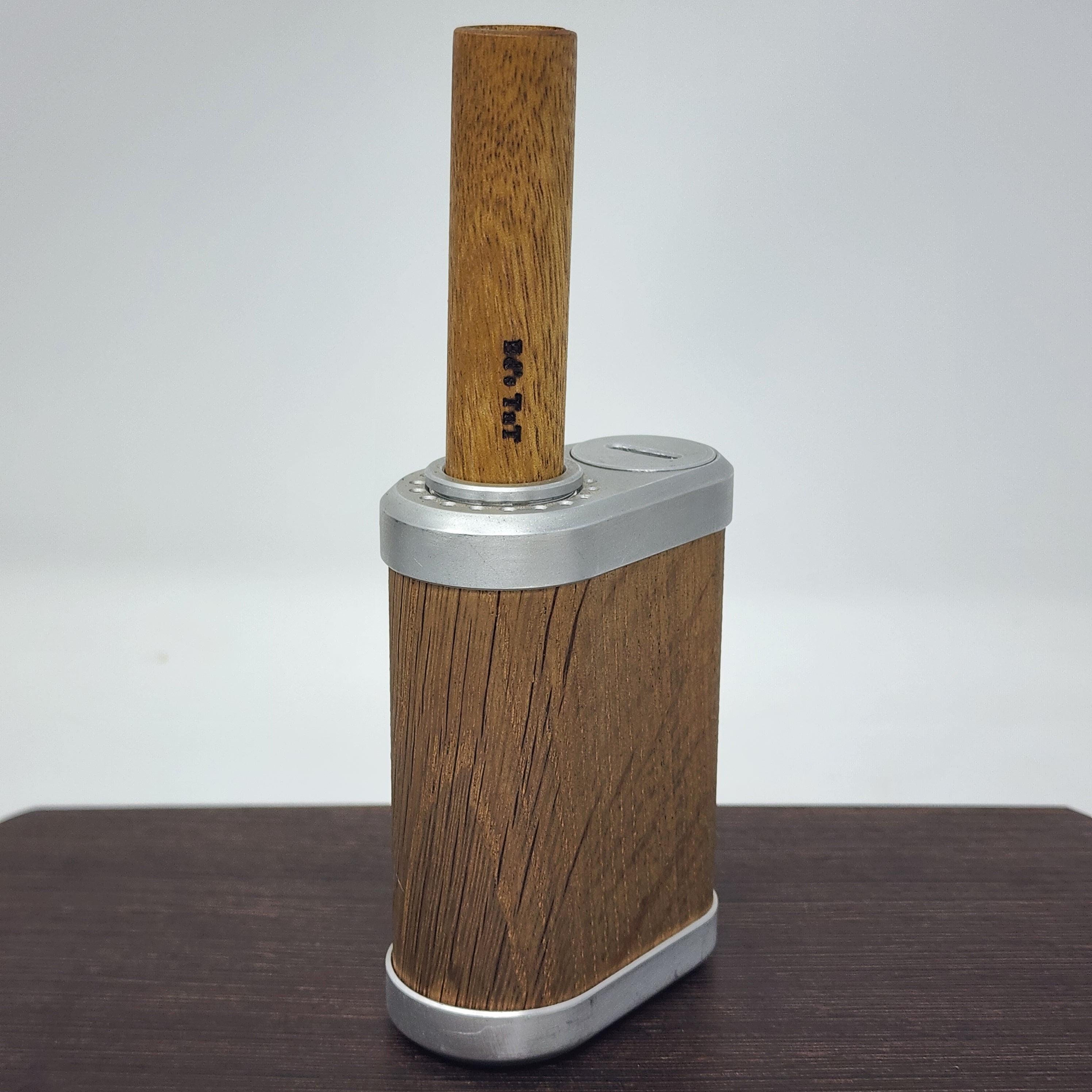 Choose your wood preference. Each one is unique from natures natural beauty and handcrafted with care in Mississippi from the one and only Ed's TnT!
Cooling option available by adding 6mm quartz balls and capping it with screens. We will assemble for you!
Also compatible with the Tinymight 2 as all the accessories are compatible for those units!