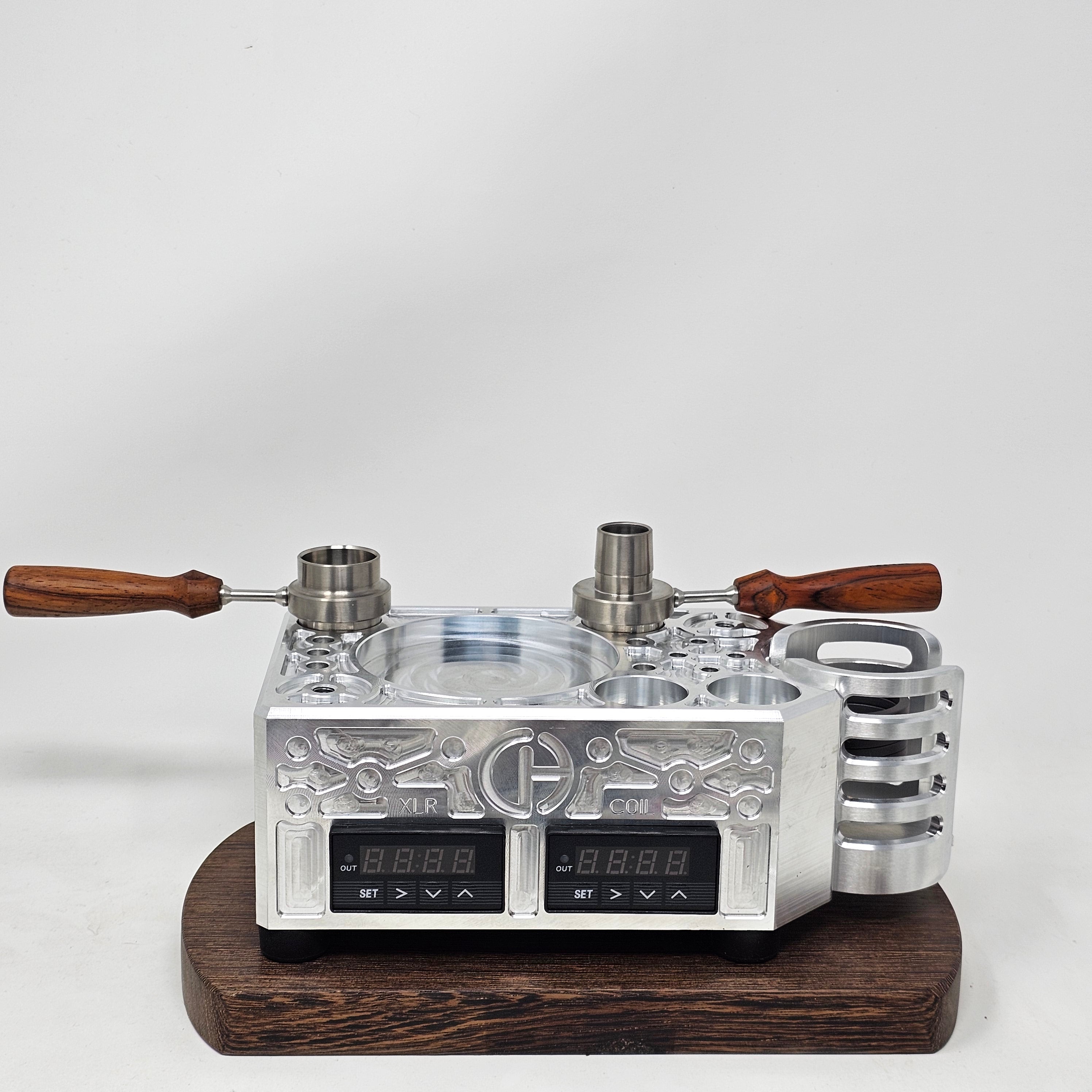 Meet Bliss, the new cordless cannabis base station. Bliss is 1 of 4 of the new ZenLeaf series by Cannabis Hardware. Like the rest of the series, Bliss can be used for either flower or concentrates. What differentiates Bliss from the rest of the collection is that Bliss is the only enail station in the ZenLeaf collection that has an external XLR plug with its own temperature controller and on/off switch. This gives you the option to power and control the temperature on your existing Flowerpot.