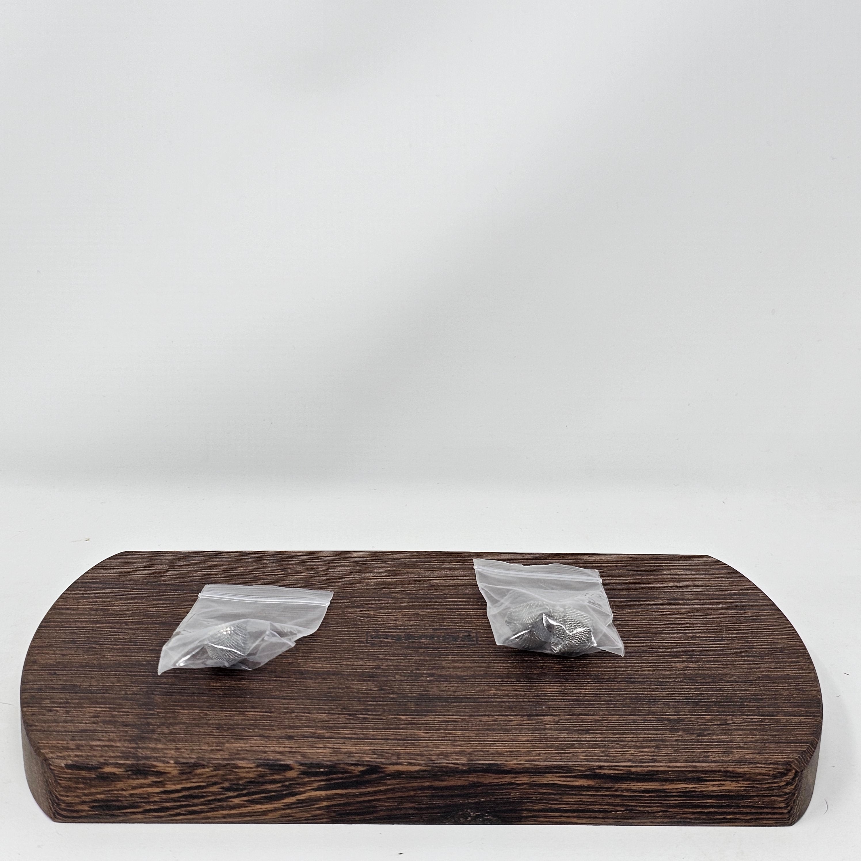 4 pack - choose Standard size or Deep Dish, or snag both sizes at a discount!

Both the Standard and Deep Dish screens work as replacement screens for the Adjustable Diffuser Pass-through (microdose) Chambers by Crossing Technology (CT 5 and CT 6).