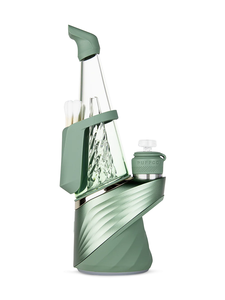 Keep your cleaning supplies handy with this Peak Pro Travel Pack!

Includes Silicone Tip and Clean Swab caddy.

FDA Approved silicone and dishwasher safe.