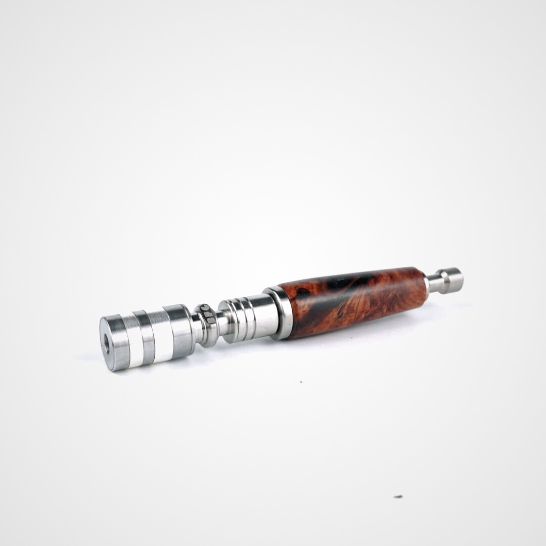 New features include a long-tail titanium chamber for cooler vapor, reduced threads for easier handling, a half-bowl setting for smaller sessions, enhanced flavor, an XL chamber for larger loads, customizable 95% silver rings for MTL or DRL vaporization, medical-grade 316 stainless steel components, an improved thermal disc with higher temp settings, a thicker cap for consistent performance, hands-free heating, superior vapor cooling, and easy cleaning.