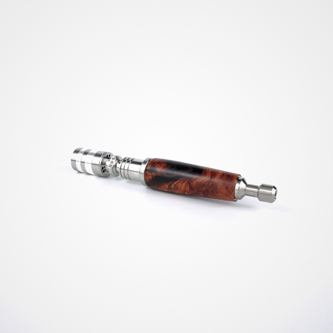 New features include a long-tail titanium chamber for cooler vapor, reduced threads for easier handling, a half-bowl setting for smaller sessions, enhanced flavor, an XL chamber for larger loads, customizable 95% silver rings for MTL or DRL vaporization, medical-grade 316 stainless steel components, an improved thermal disc with higher temp settings, a thicker cap for consistent performance, hands-free heating, superior vapor cooling, and easy cleaning.