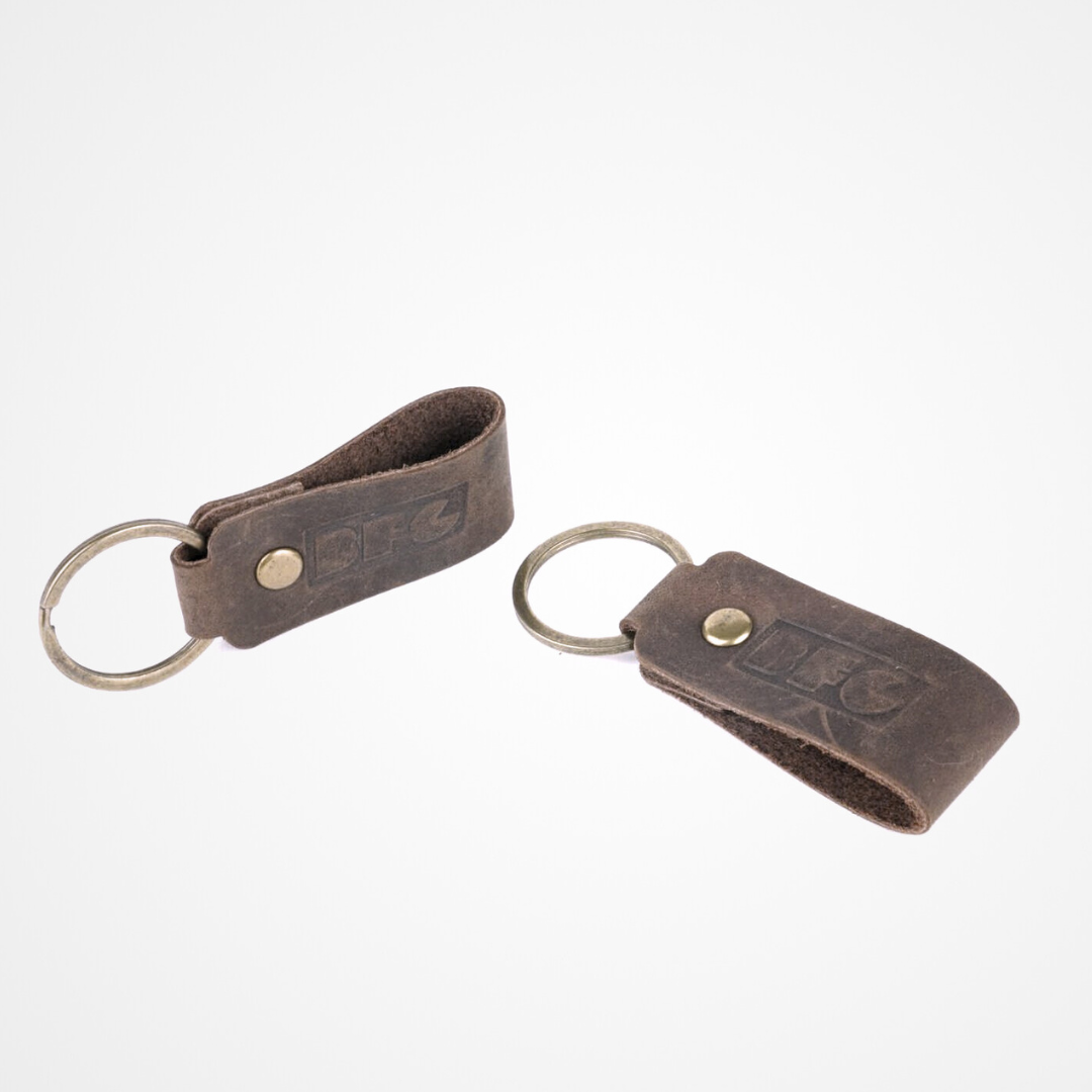 What’s Included:

A super thick, genuine leather wrap keychain
Features:

Allows for convenient cap opening, even when it’s hot
Designed for non-stem users, such as when using your Dani/Dani Fusion with water pieces or with our stunning wooden poker