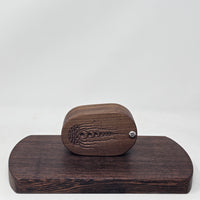 Vapman Case in Walnut with Crop Circle Jelly Fish Inlay by PhattPiggie.

You are purchasing one Vapman case. No Vapman unit is included. One is shown for demonstration purposes only. Case operates with a rotating magnetic lid.