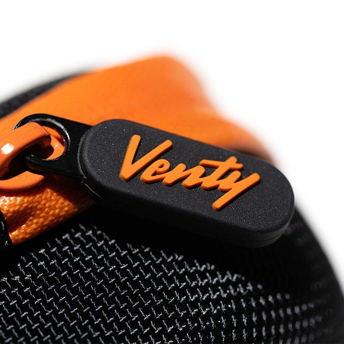 Smell proof hard shell travel case for your VENTY. Carry your VENTY safely with you at any time. Thanks to the hard shell of the cases, your device is optimally protected.