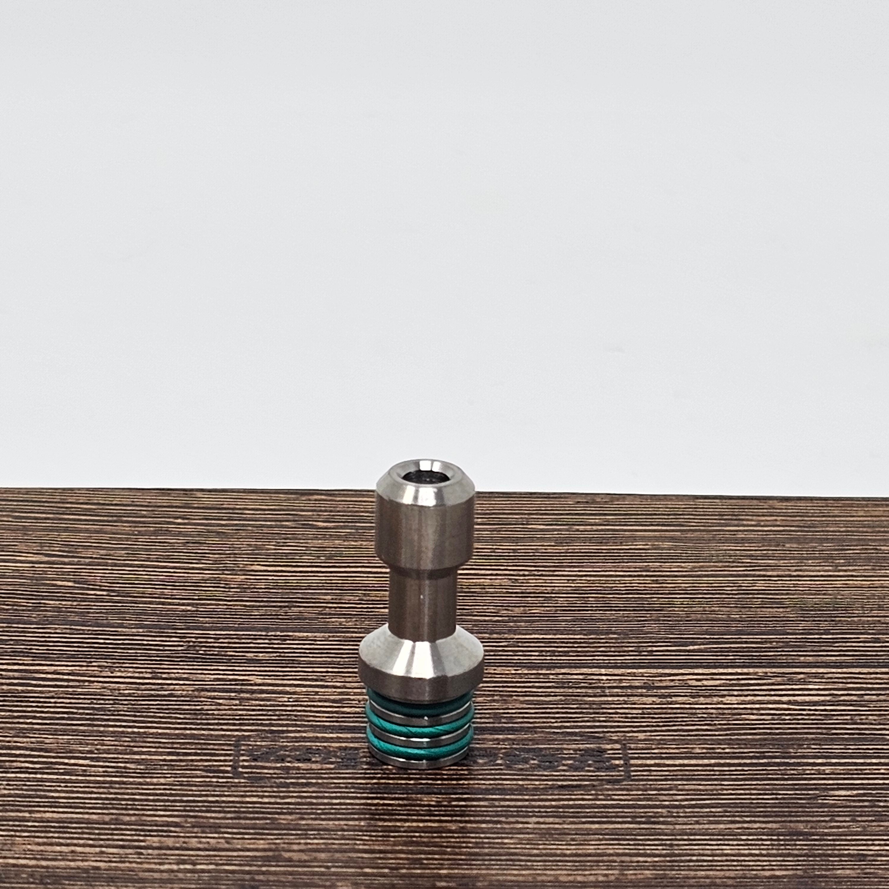 Compatible with both Dani V3Ti and Dani Fusion
NEW: Design includes 3 O-rings for steady standing with your stem
Supports MTL (Mouth-To-Lung) drawing vapors style
Major customers have expressed satisfaction with its flavorful and cool vapors delivery